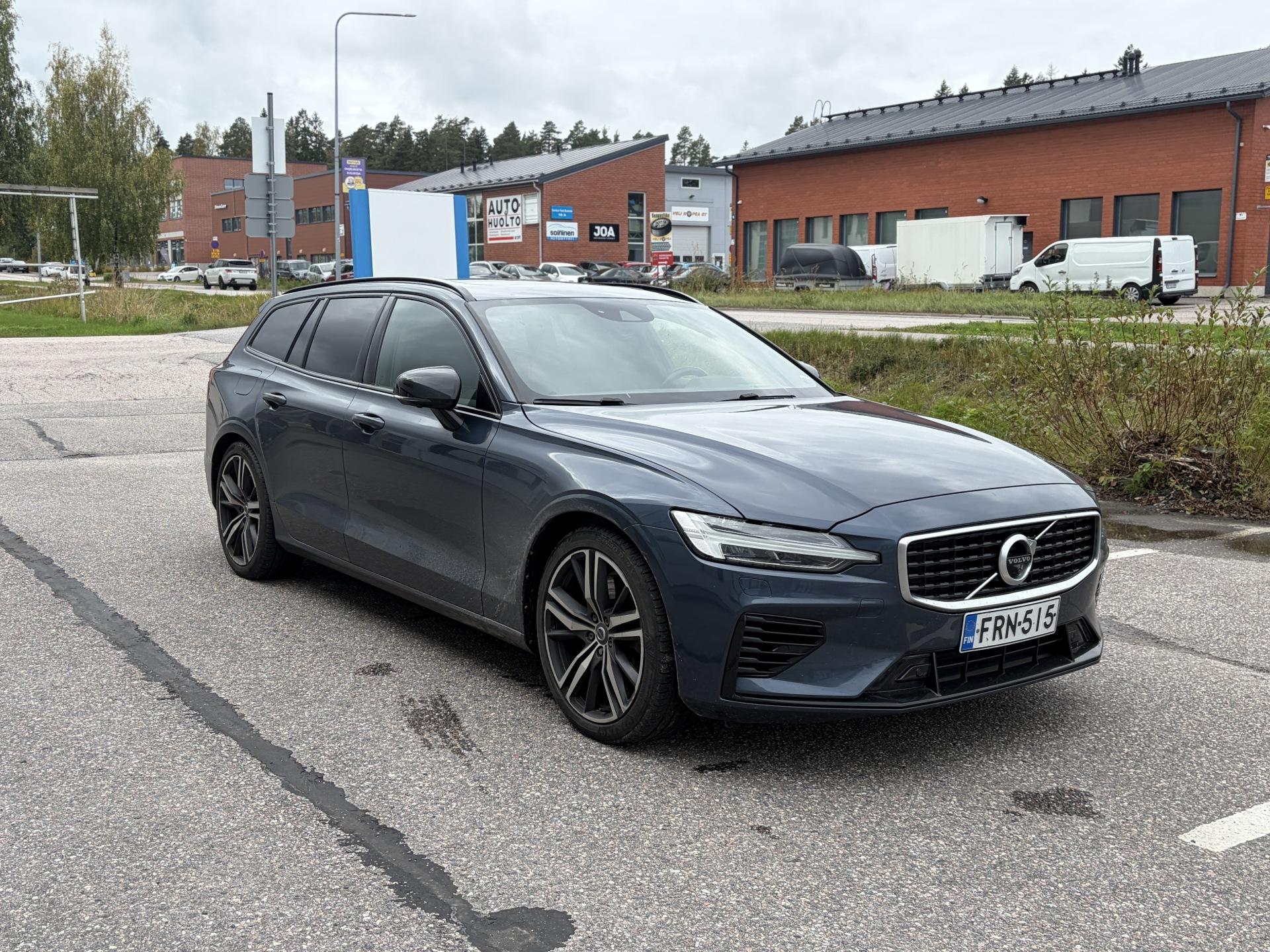 VOLVO V60 2020