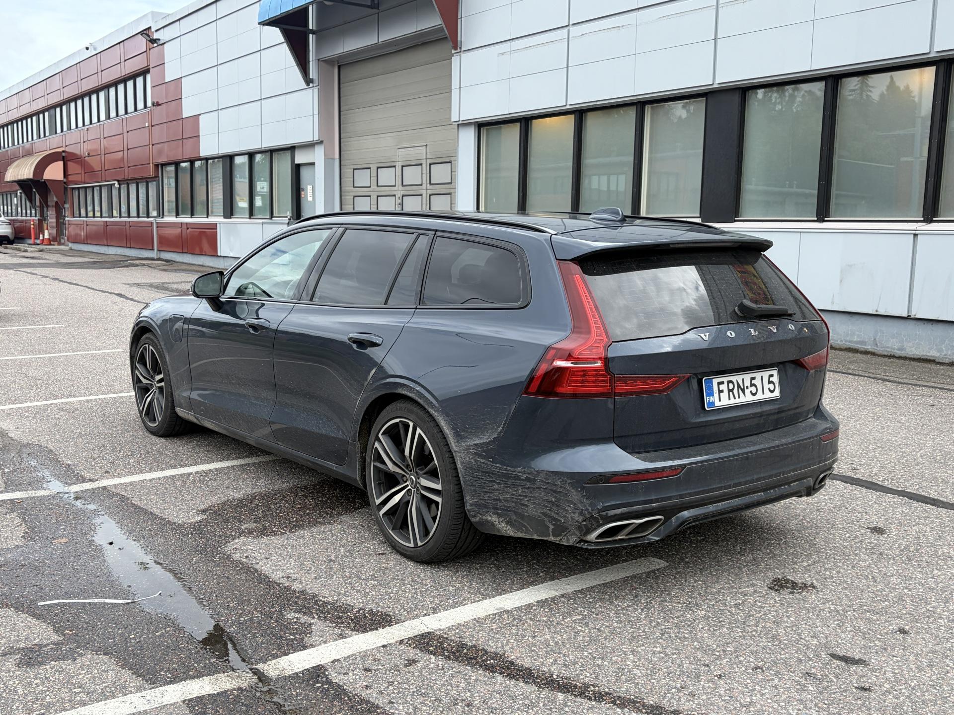 VOLVO V60 2020