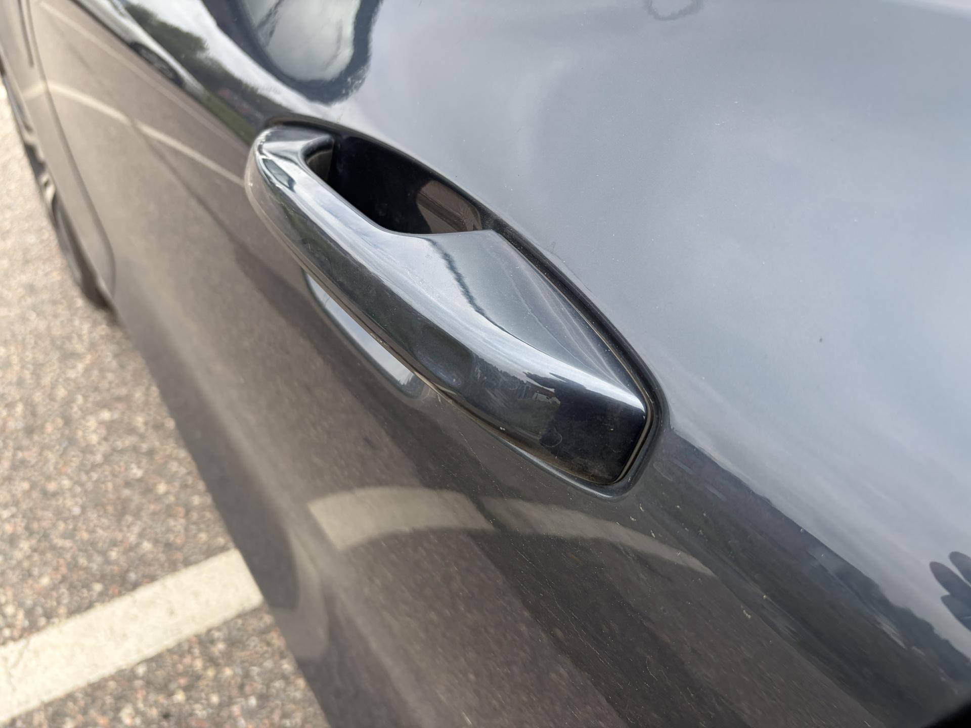 VOLVO V60 2020