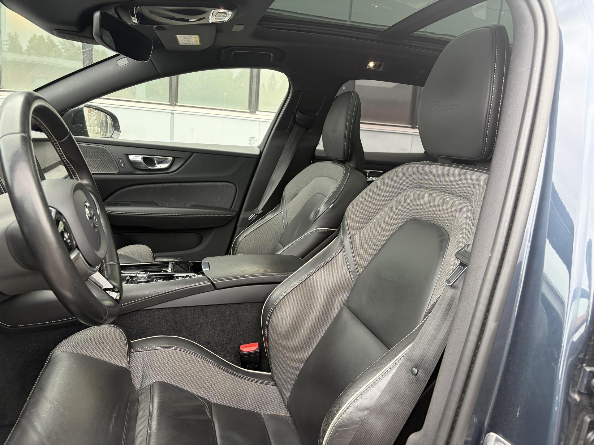 VOLVO V60 2020