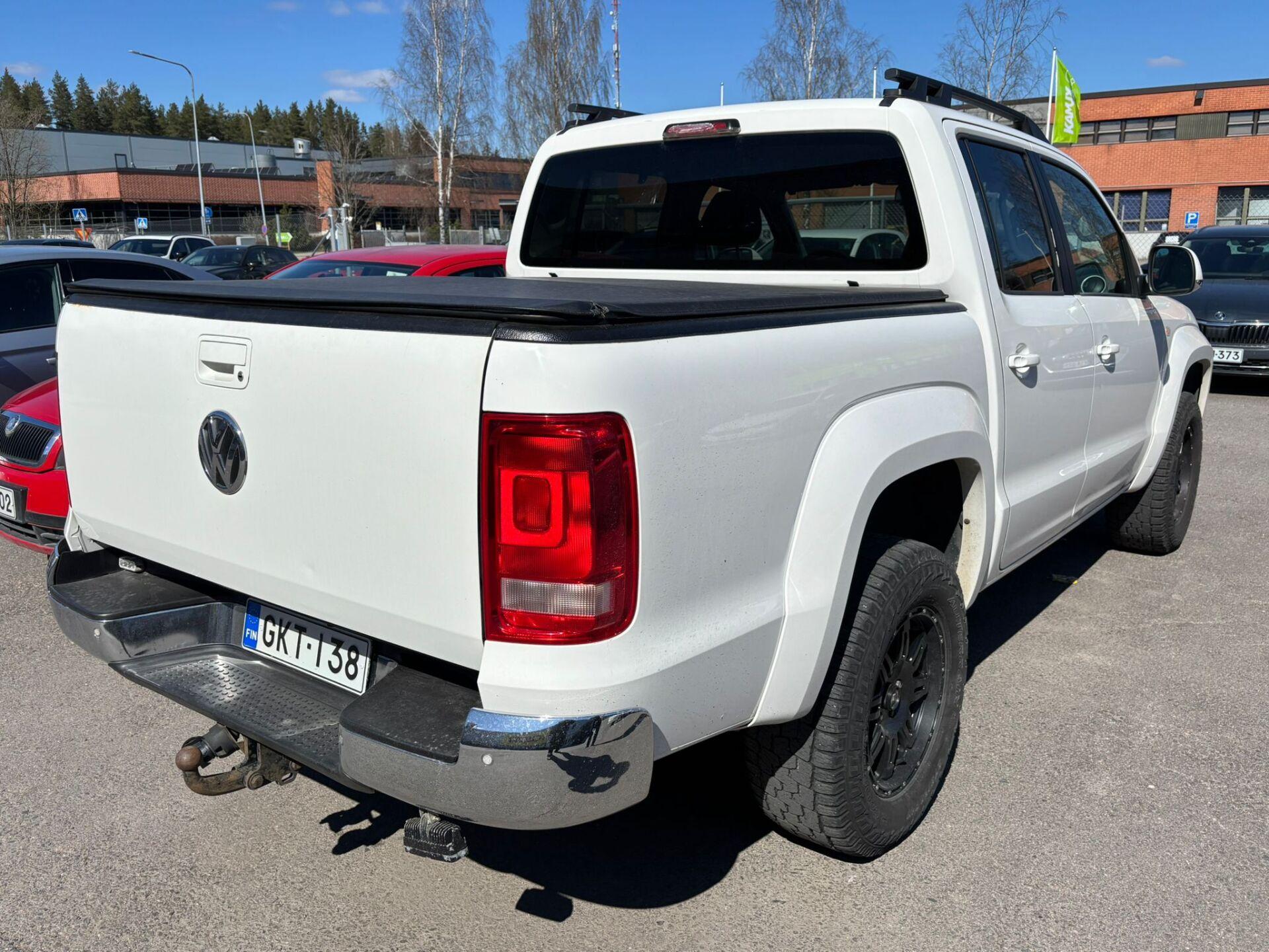 VOLKSWAGEN Amarok 2013