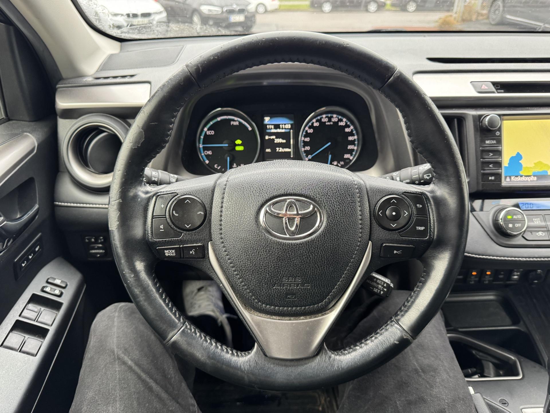 TOYOTA RAV4 2017