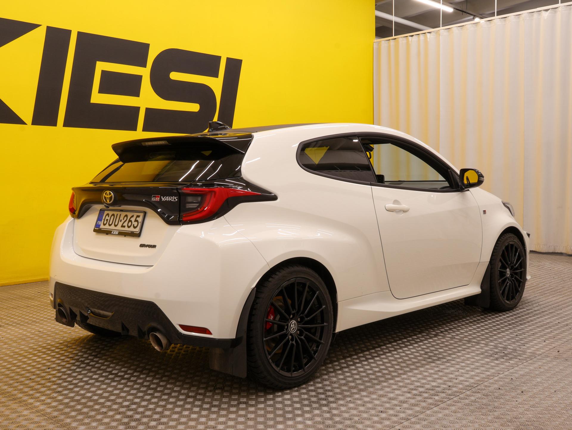 TOYOTA GR Yaris 2021