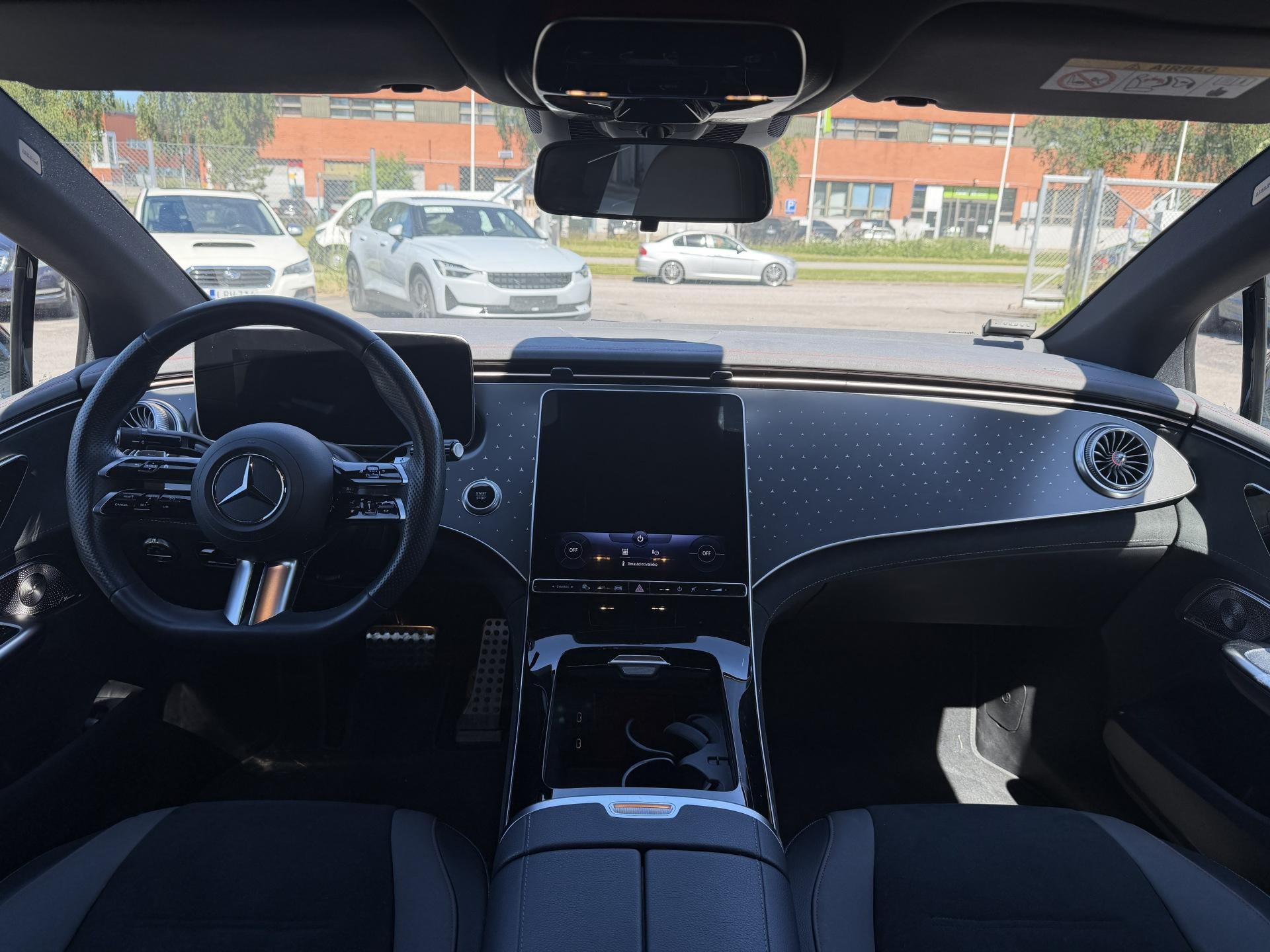 MERCEDES-BENZ EQE 2022