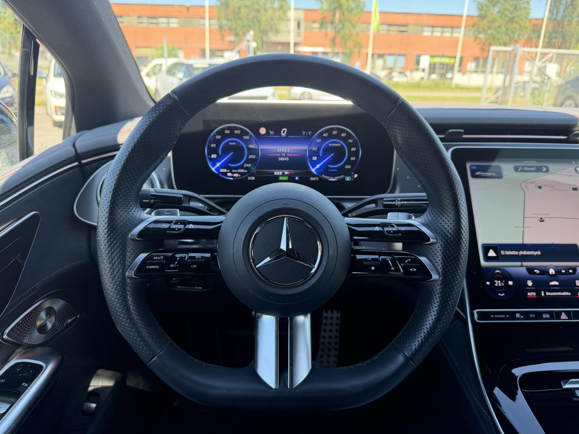MERCEDES-BENZ EQE 2022