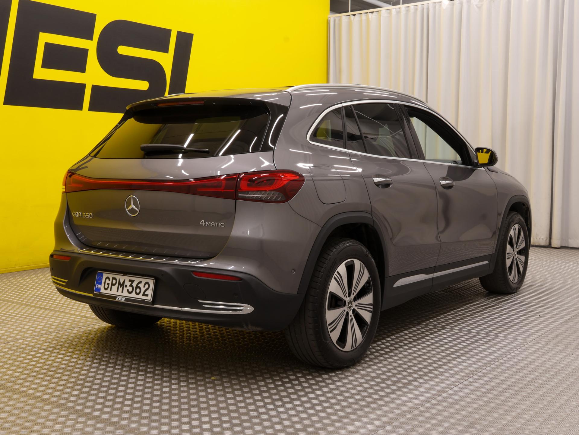 MERCEDES-BENZ EQA 2022