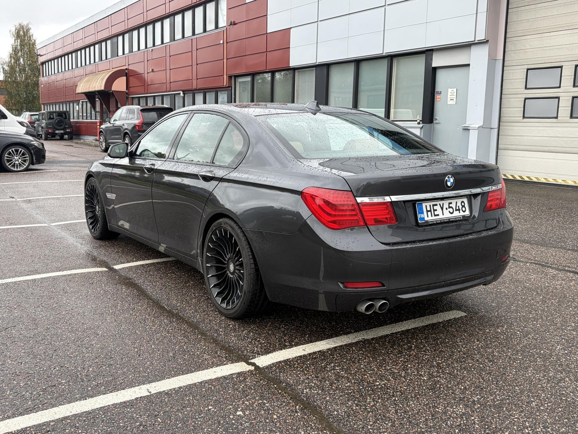 BMW 730 2009