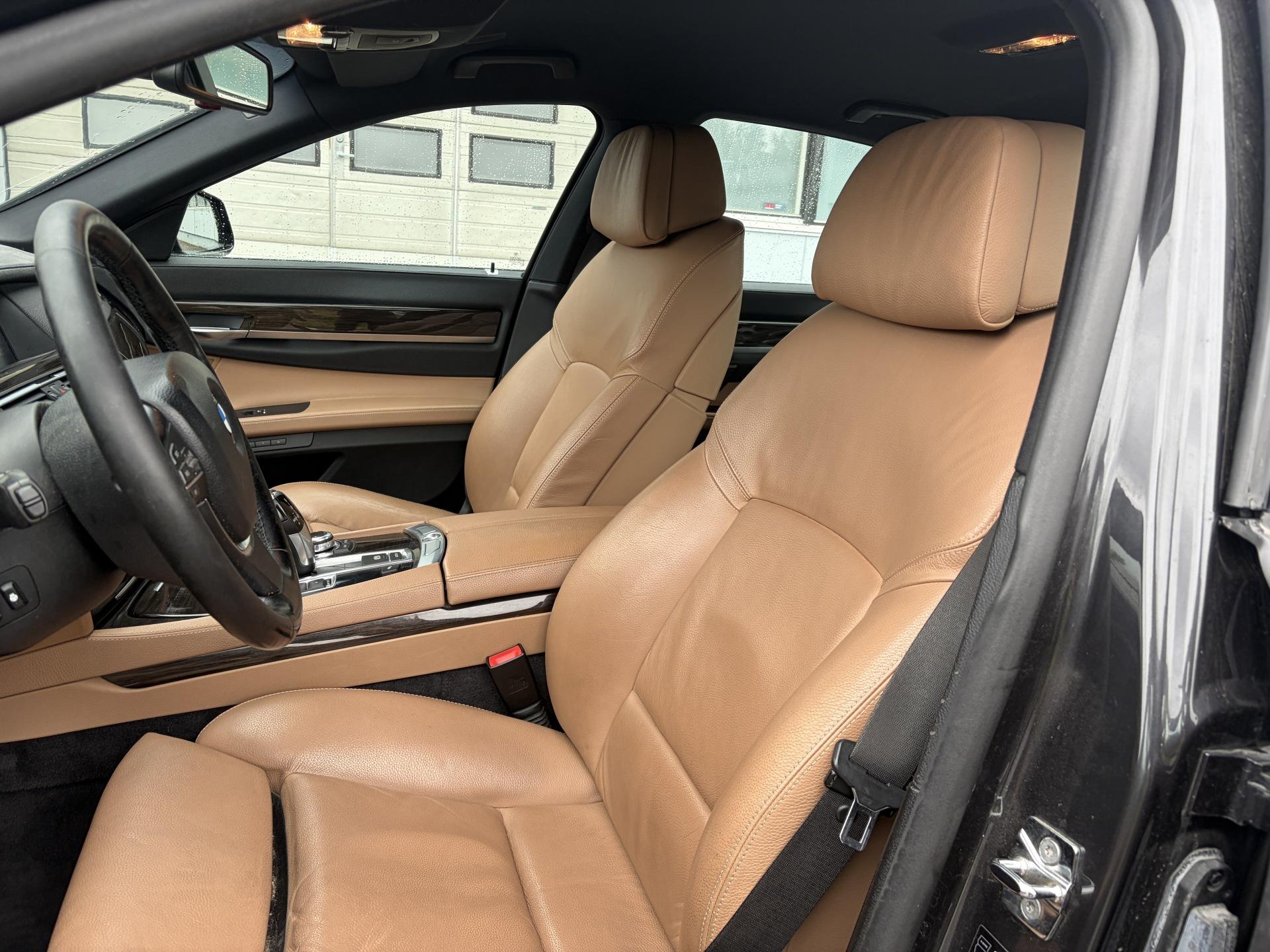 BMW 730 2009