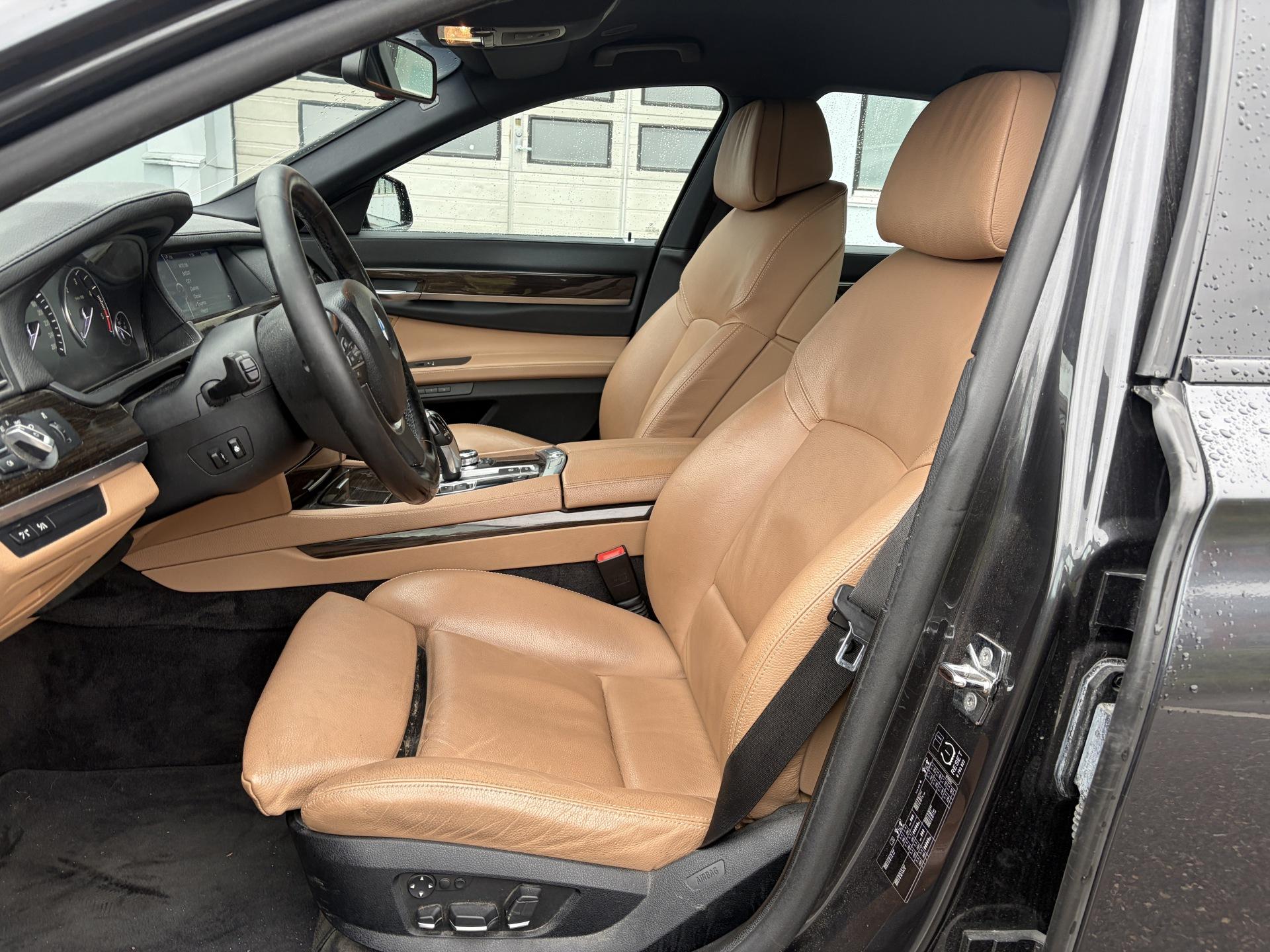 BMW 730 2009