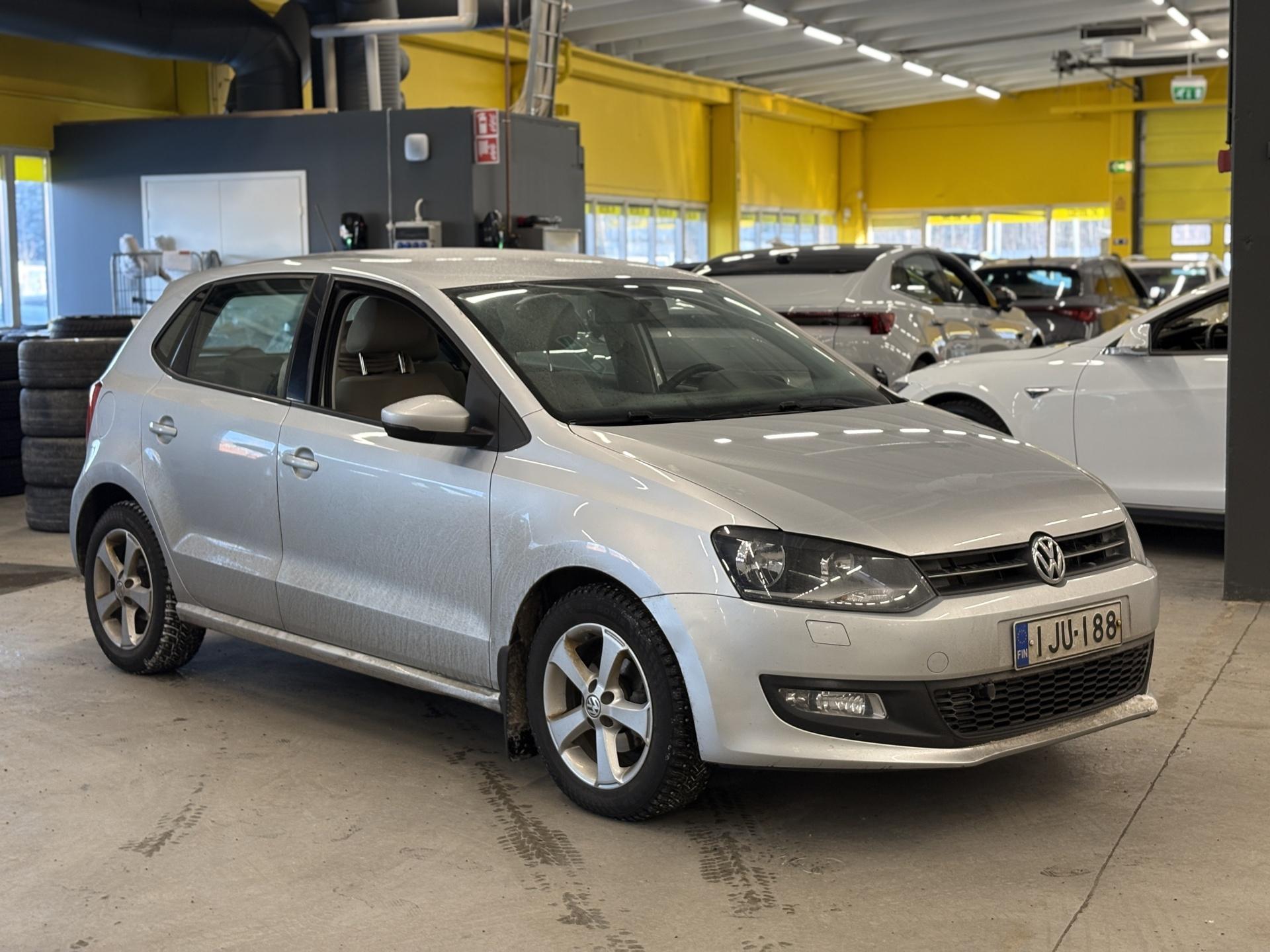 VOLKSWAGEN Polo 2010