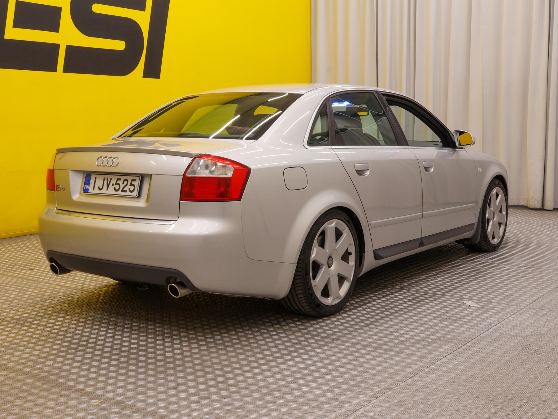 AUDI S4 2003