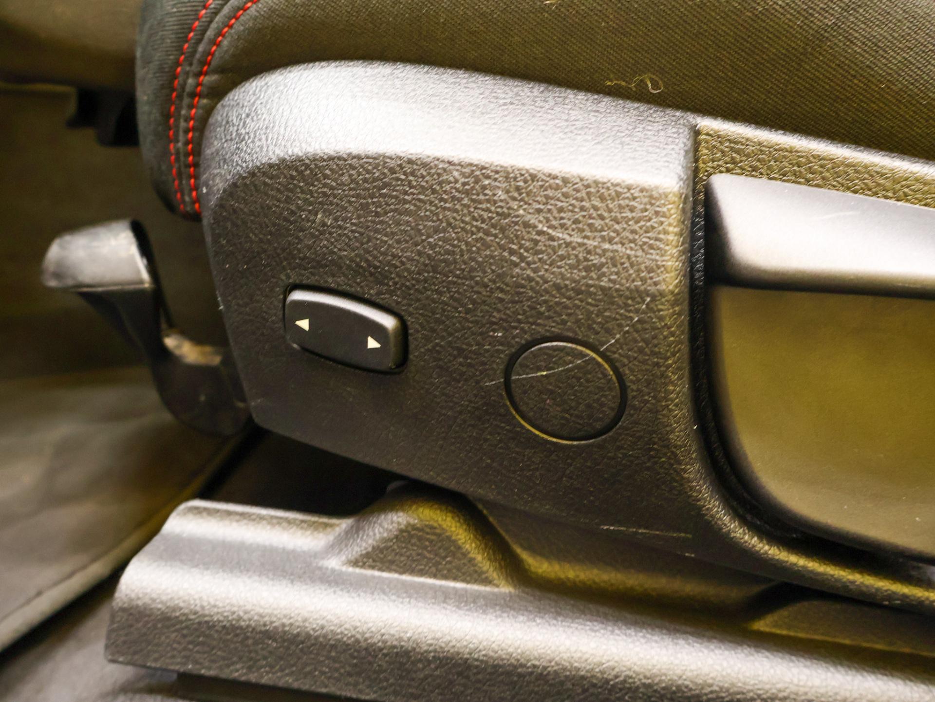 BMW 318 Gran Turismo 2014