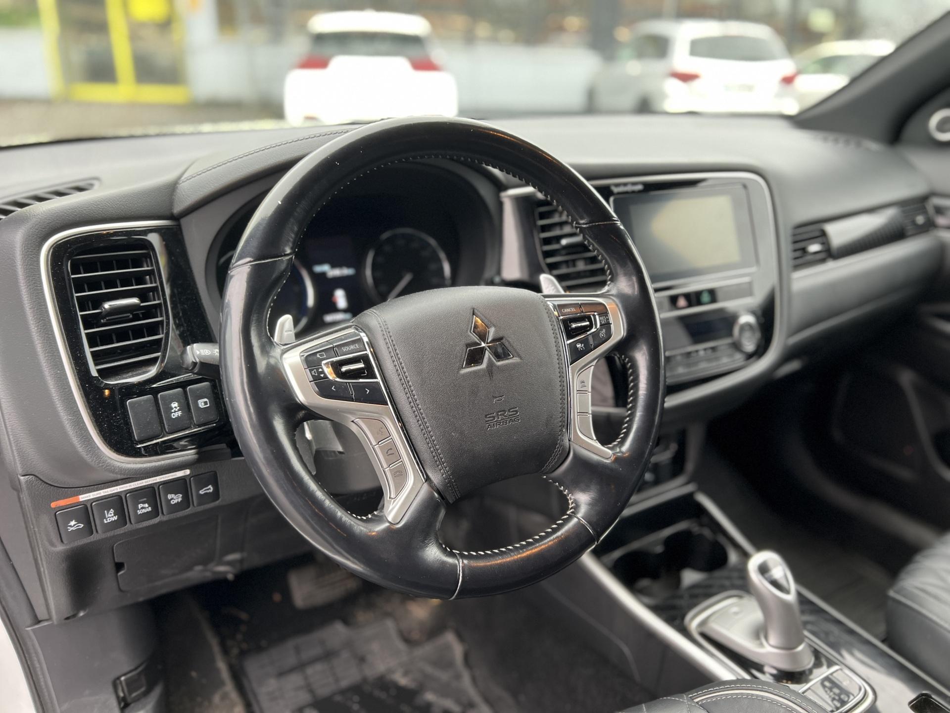 MITSUBISHI Outlander PHEV 2019