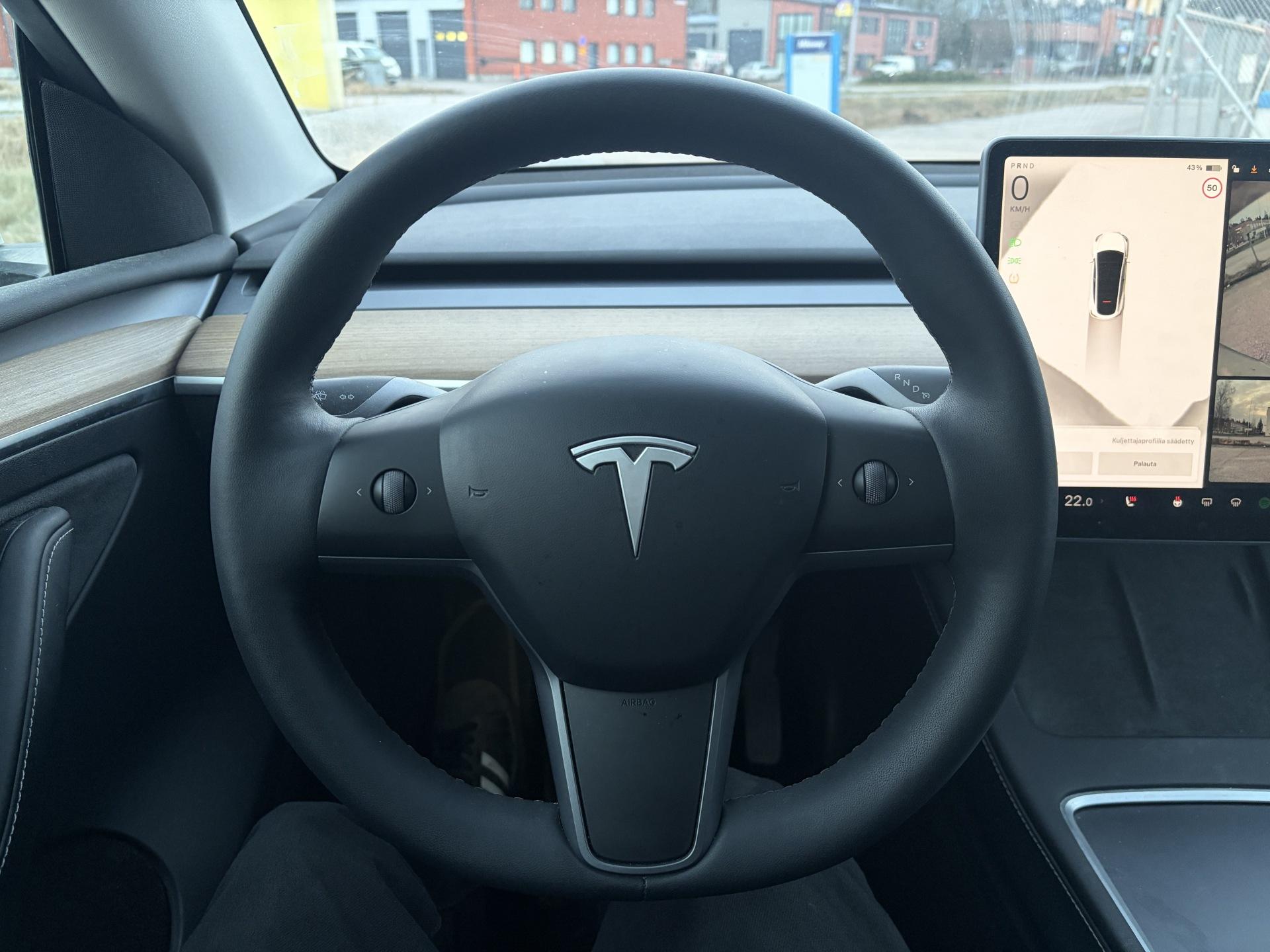 TESLA Model Y 2022