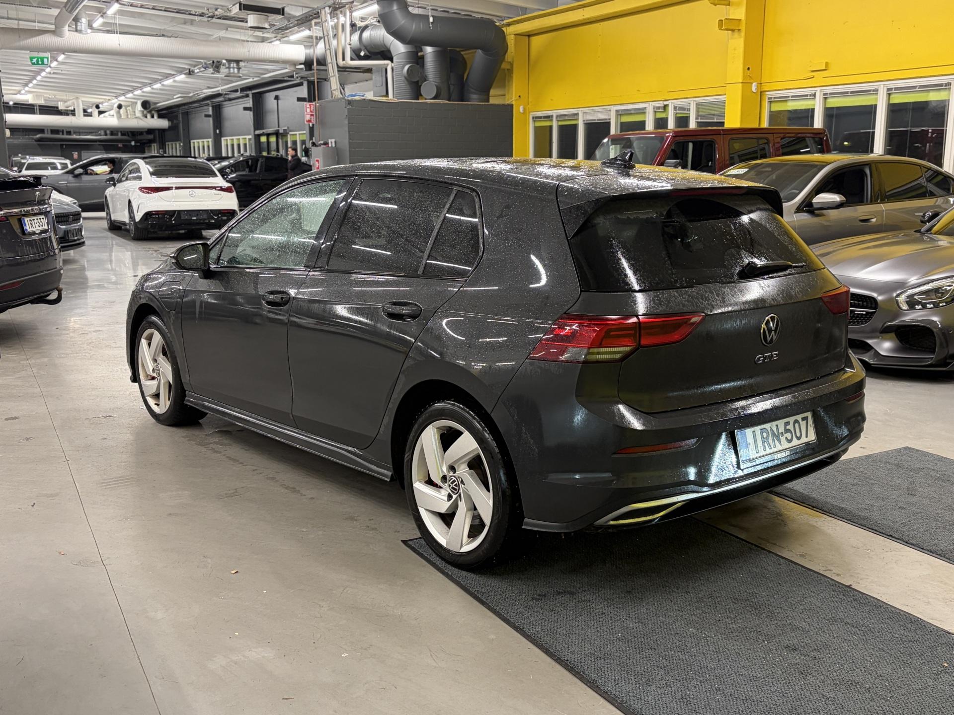 VOLKSWAGEN Golf 2021