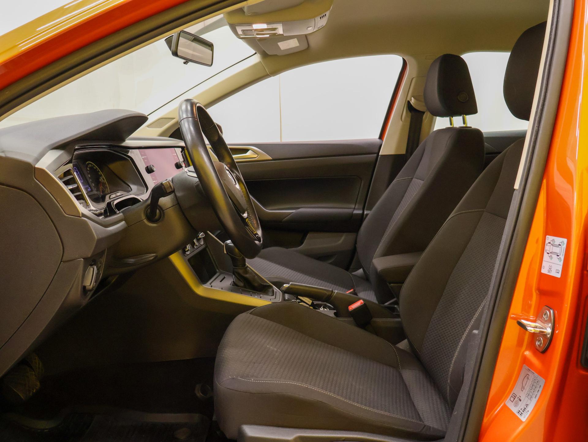 VOLKSWAGEN Polo 2020