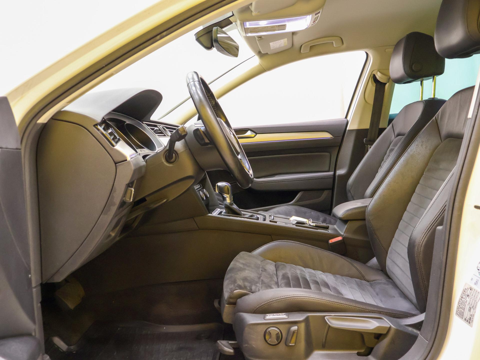 VOLKSWAGEN Passat 2017