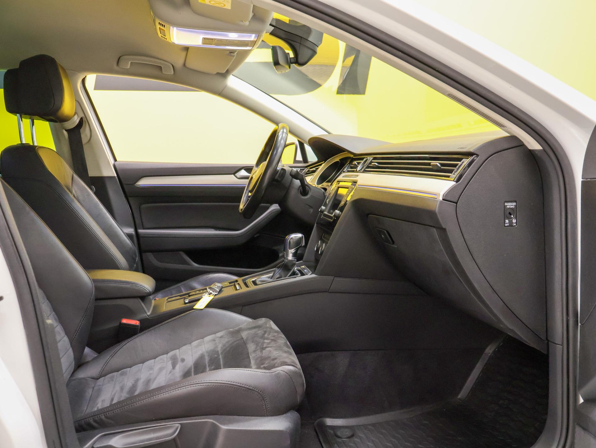 VOLKSWAGEN Passat 2017