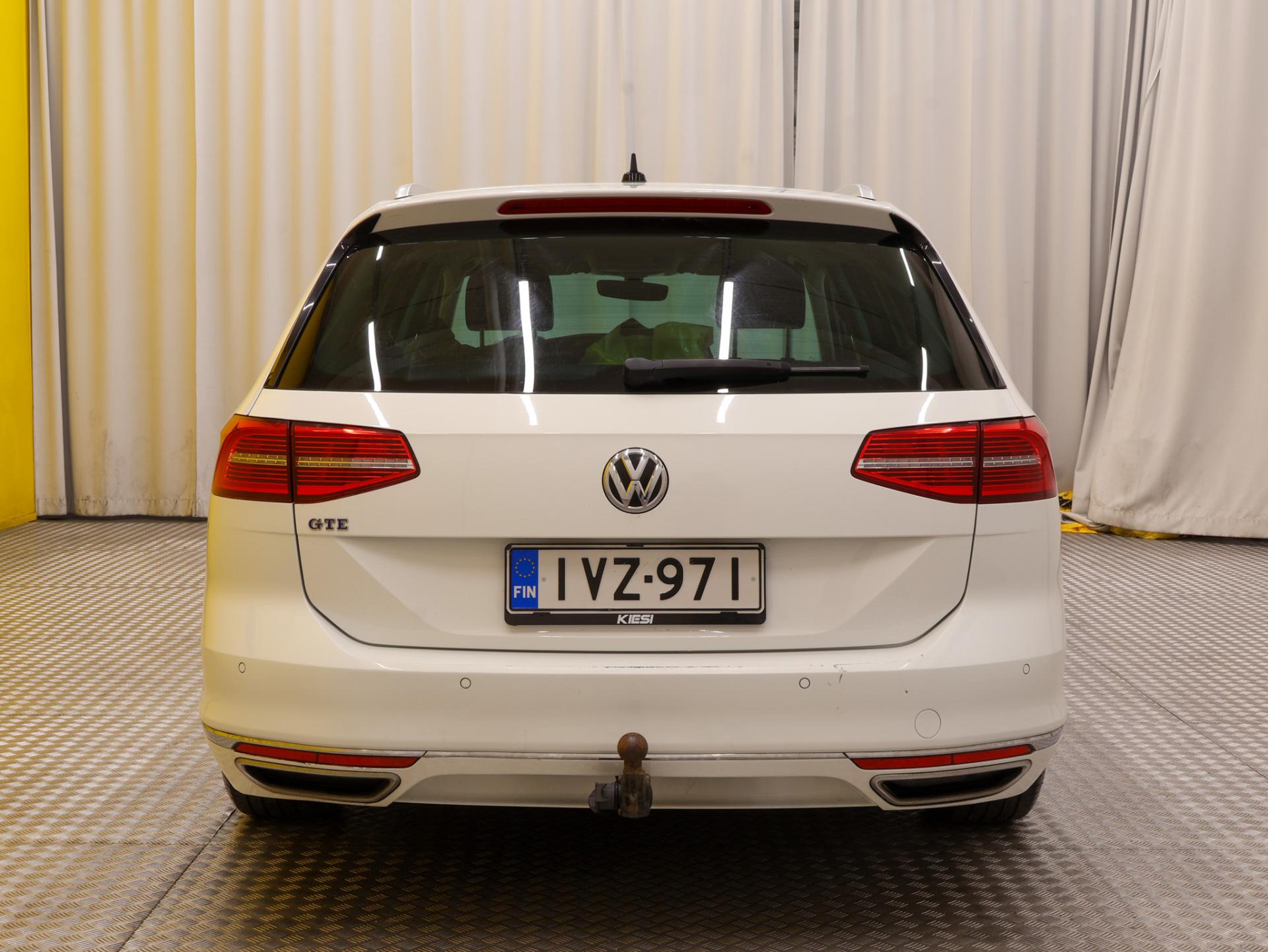 VOLKSWAGEN Passat 2017