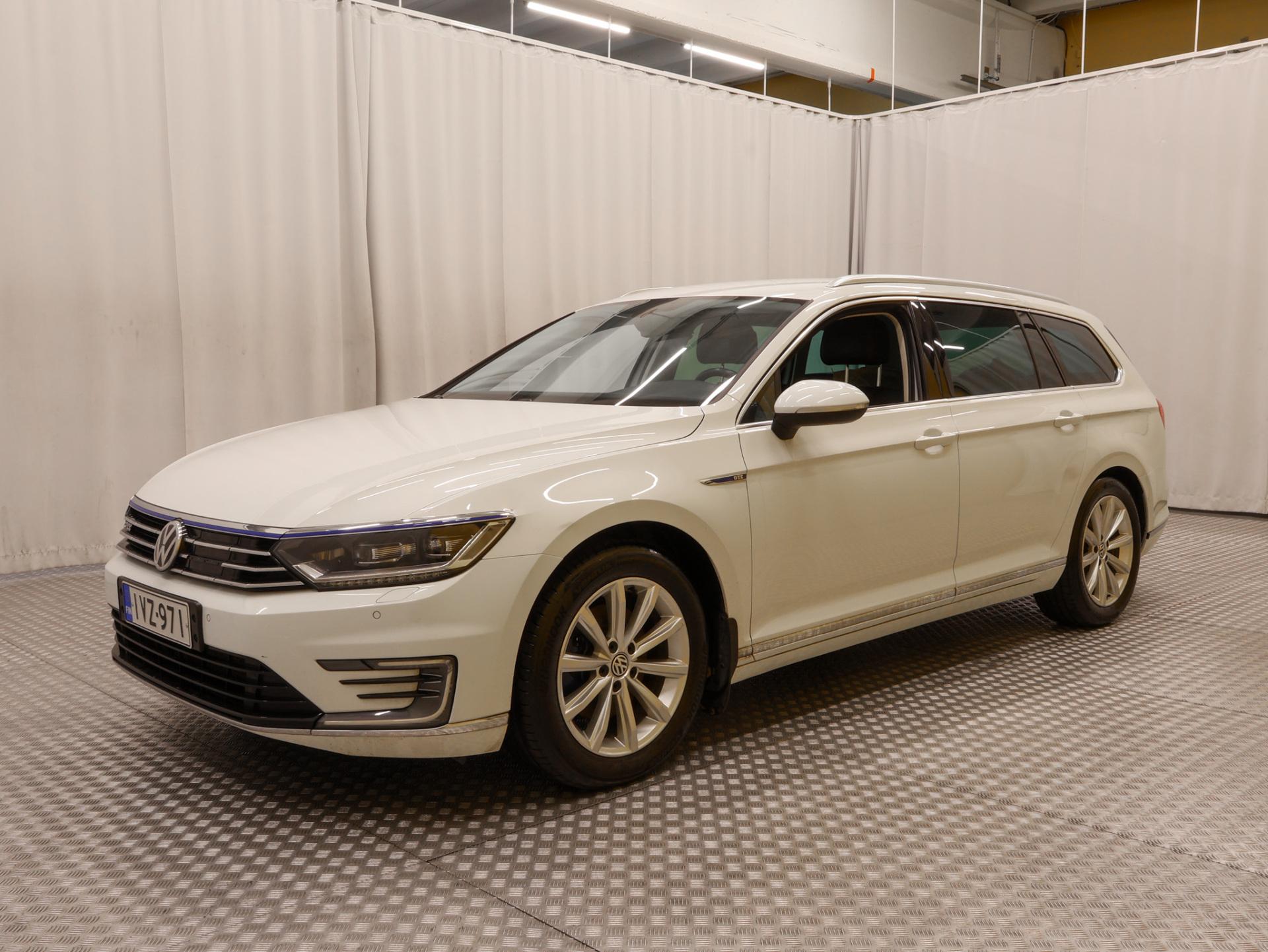 VOLKSWAGEN Passat 2017