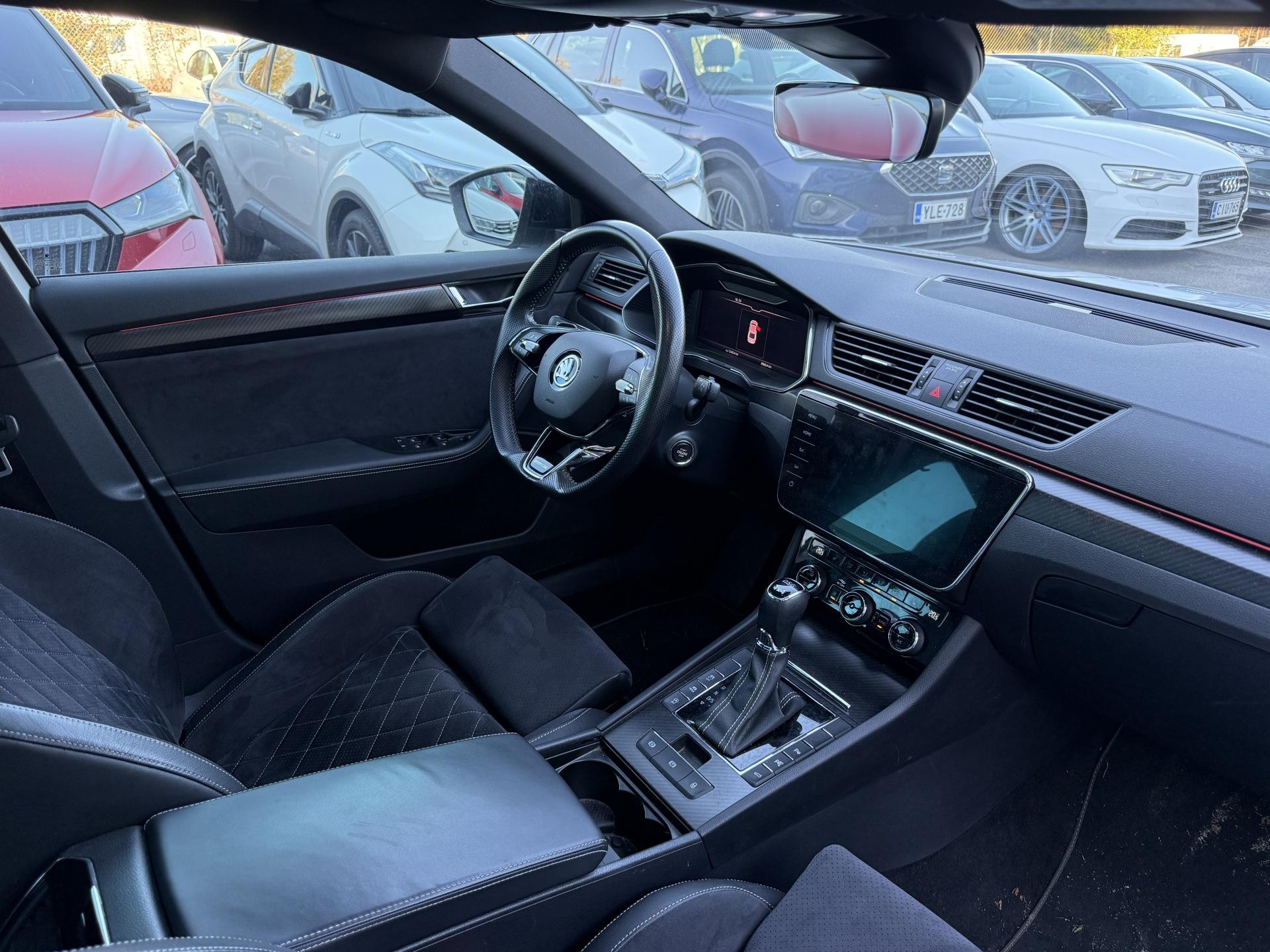 SKODA Superb 2021