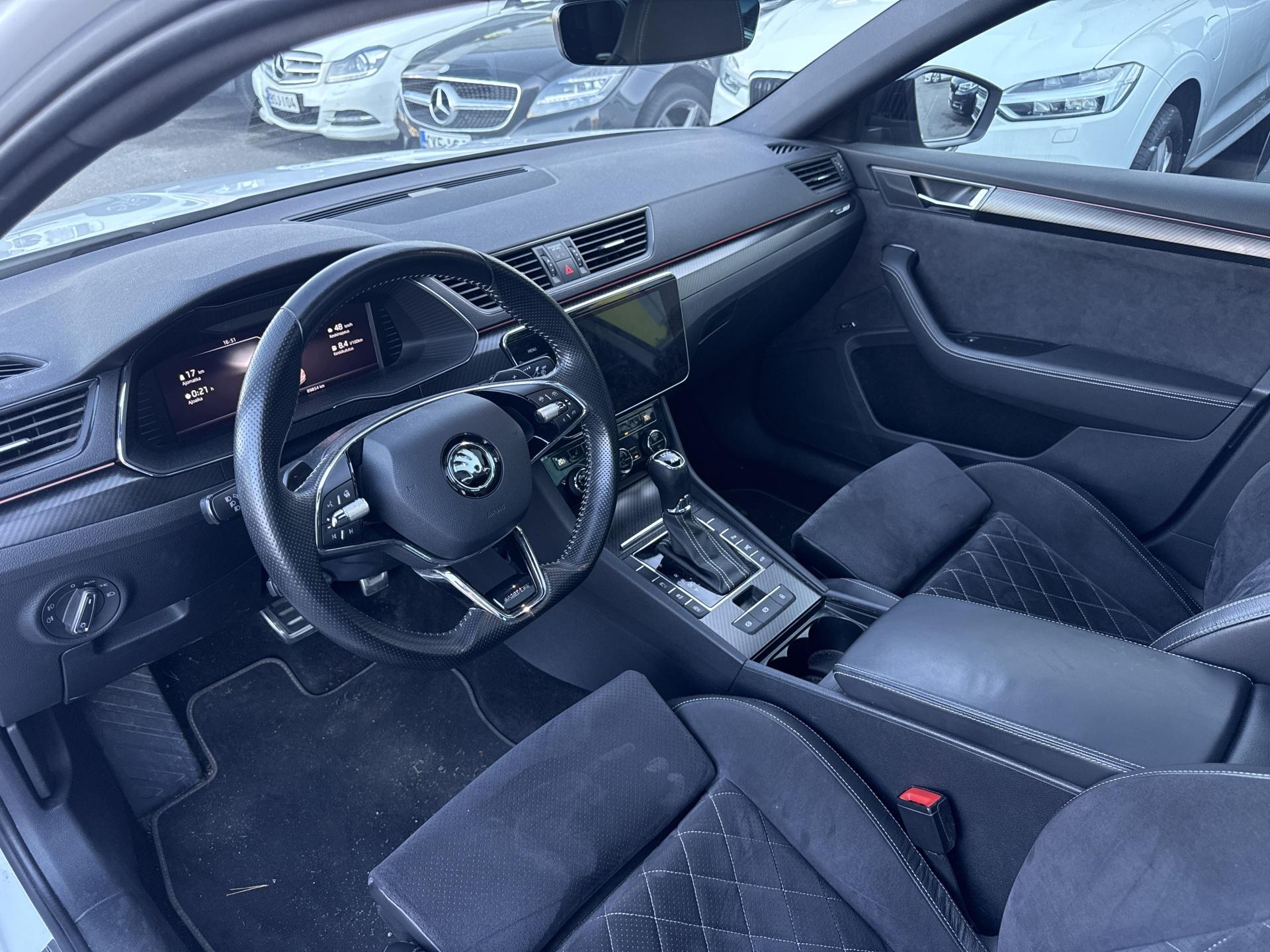SKODA Superb 2021