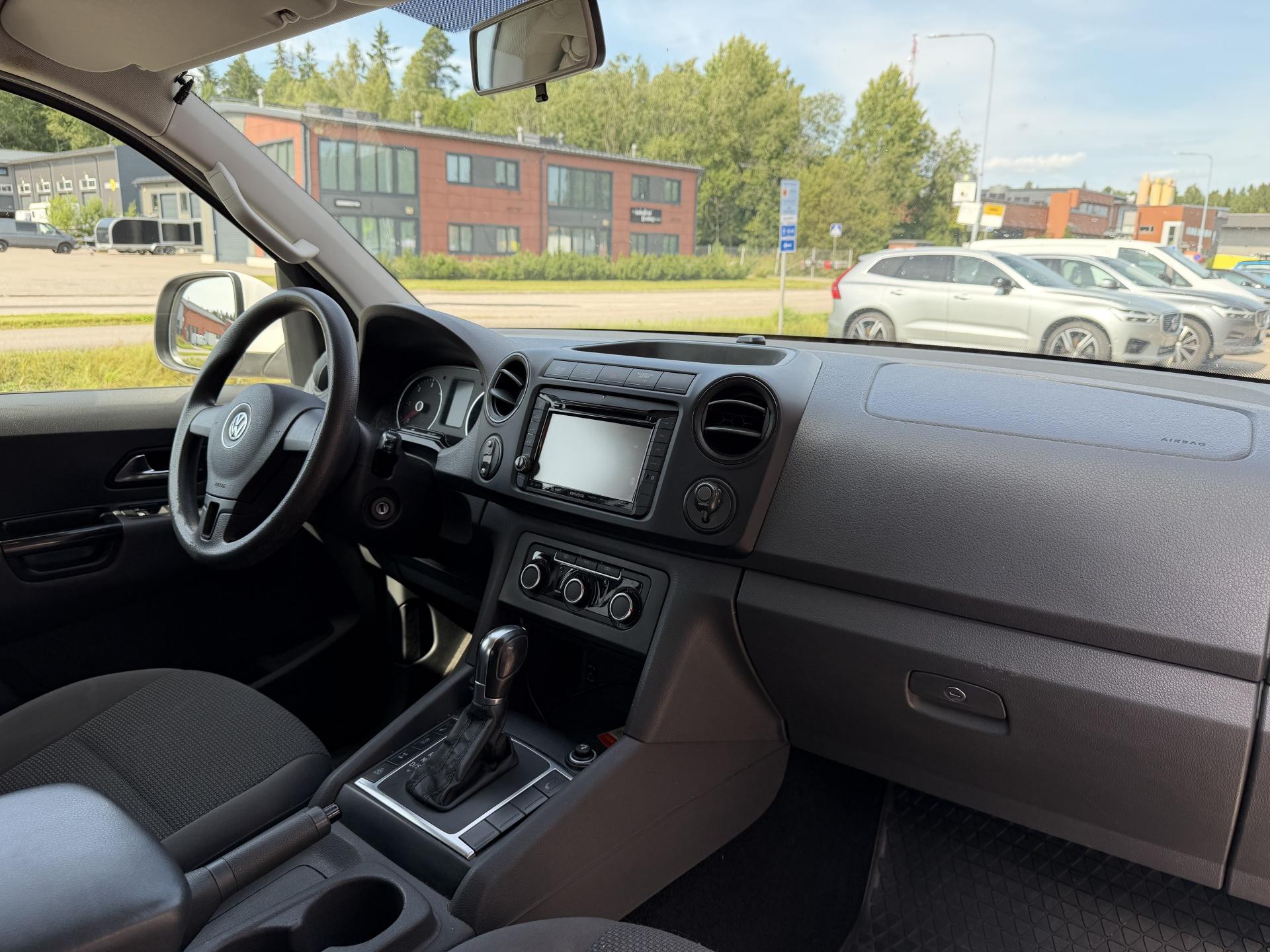 VOLKSWAGEN Amarok 2013