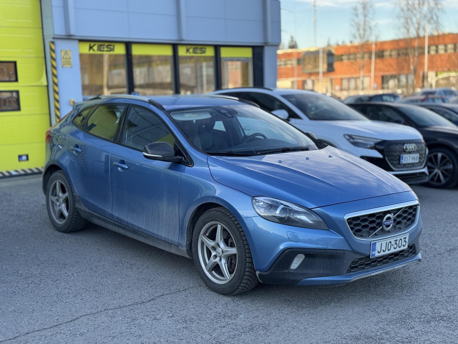 VOLVO V40 Cross Country 2016