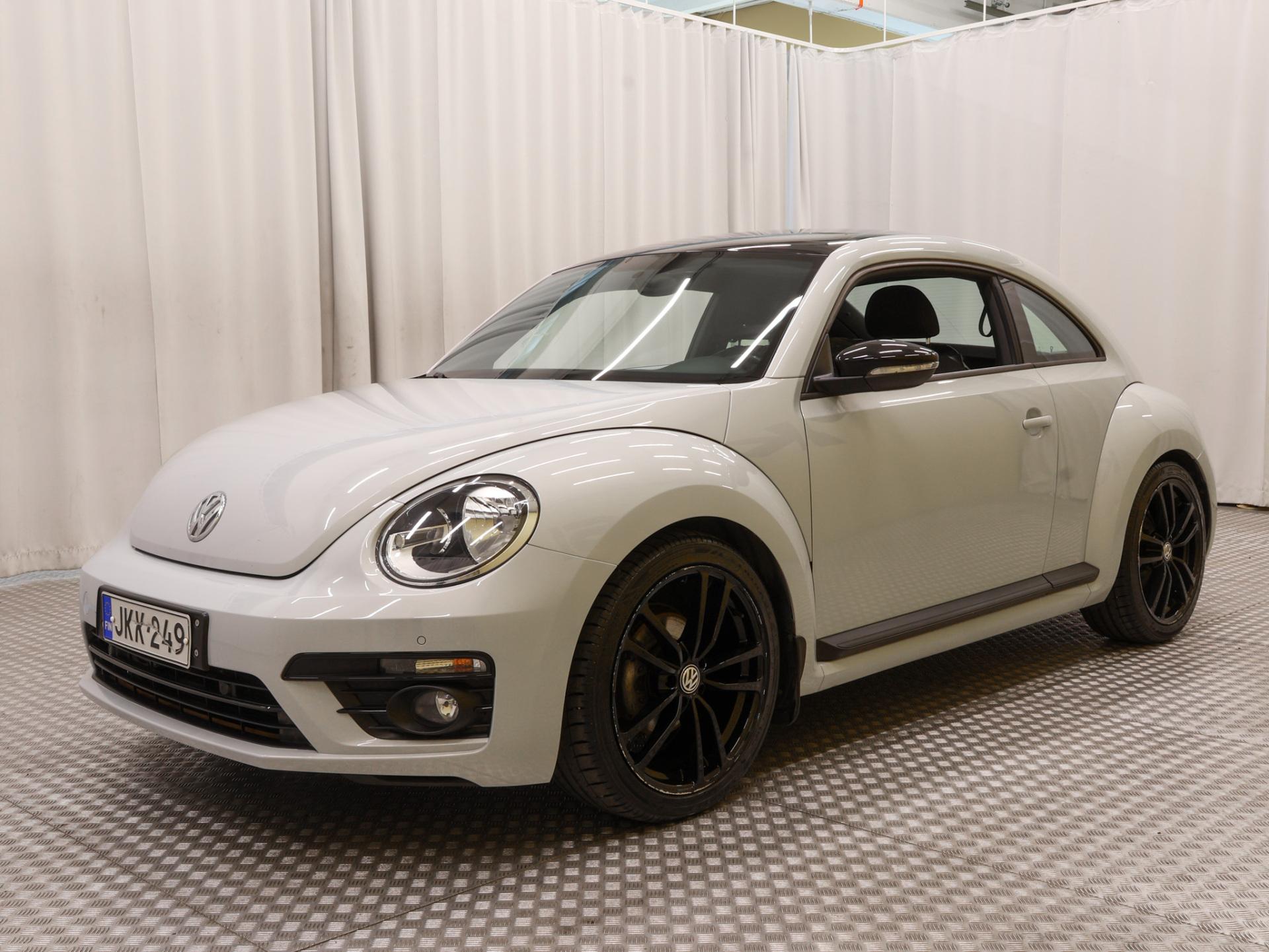 VOLKSWAGEN Beetle 2017