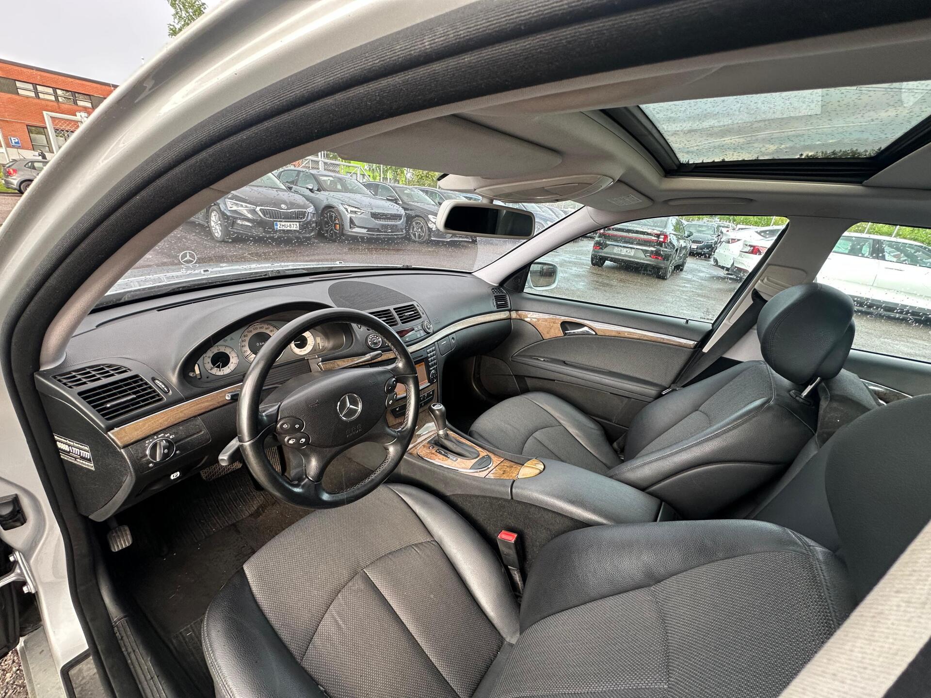 MERCEDES-BENZ E 2009