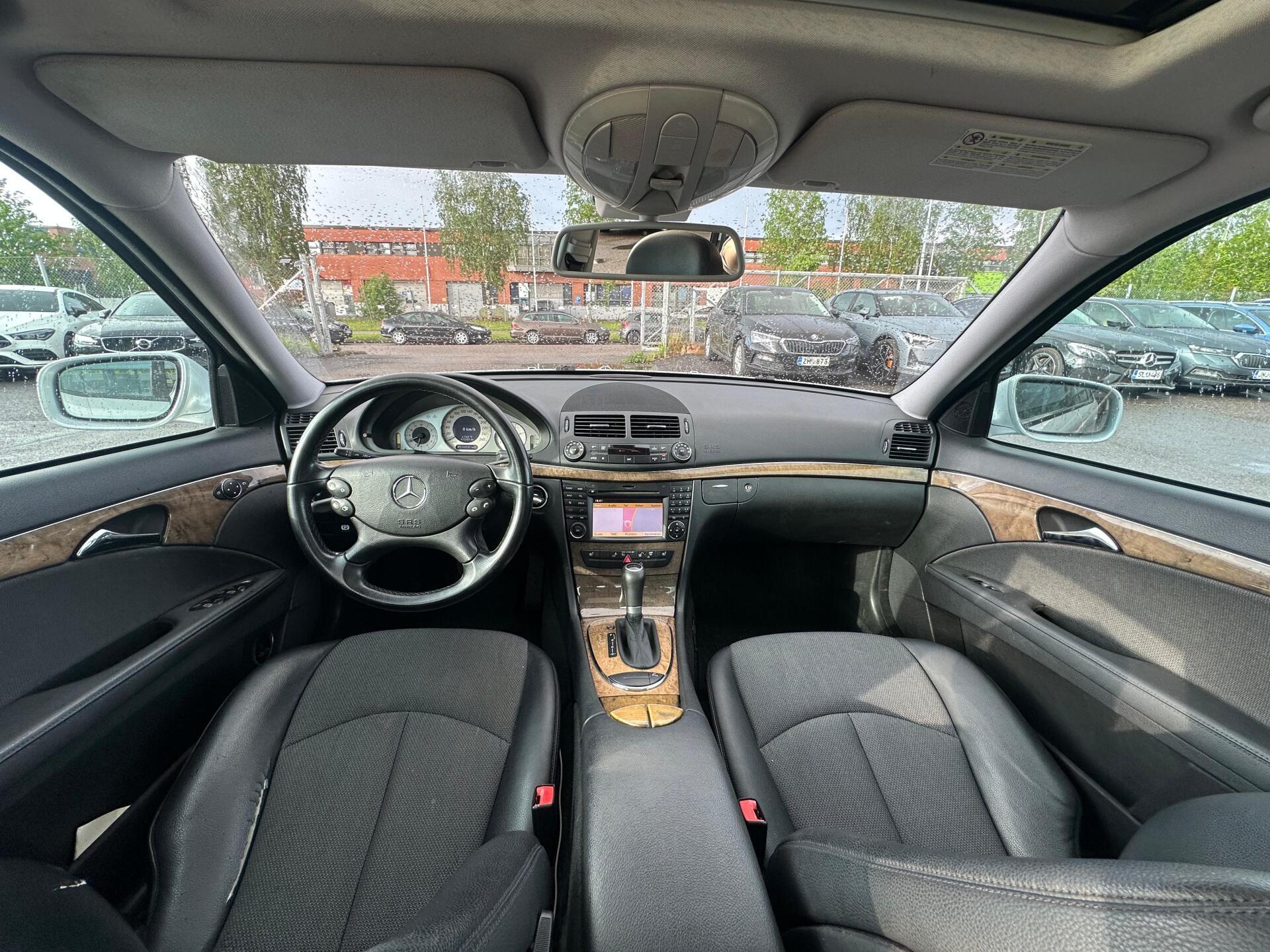 MERCEDES-BENZ E 2009