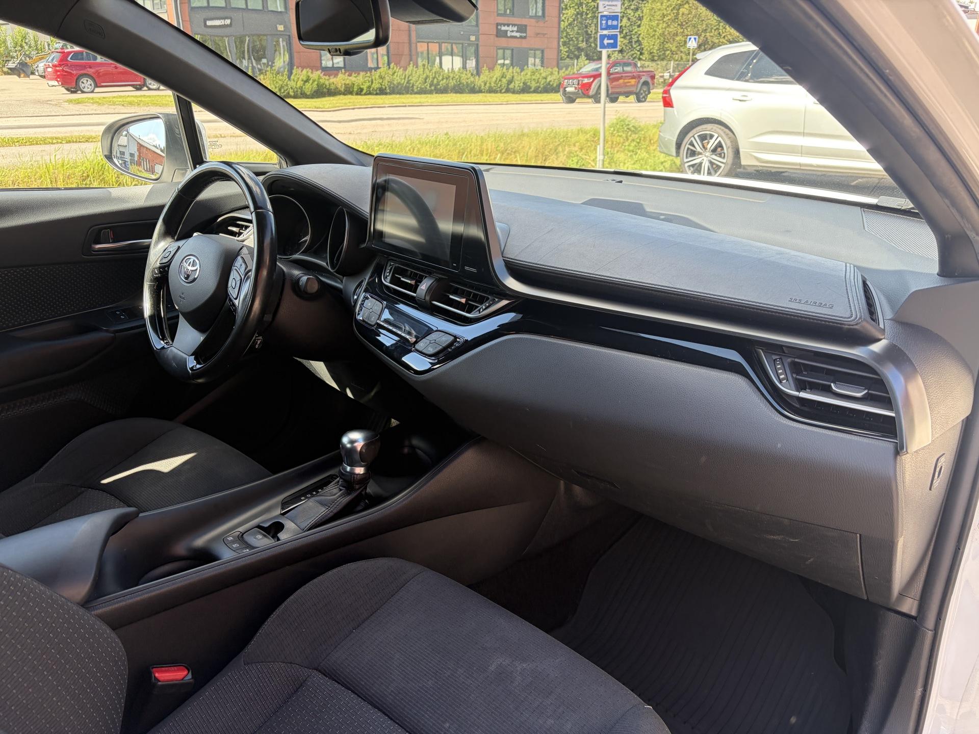 TOYOTA C-HR 2017