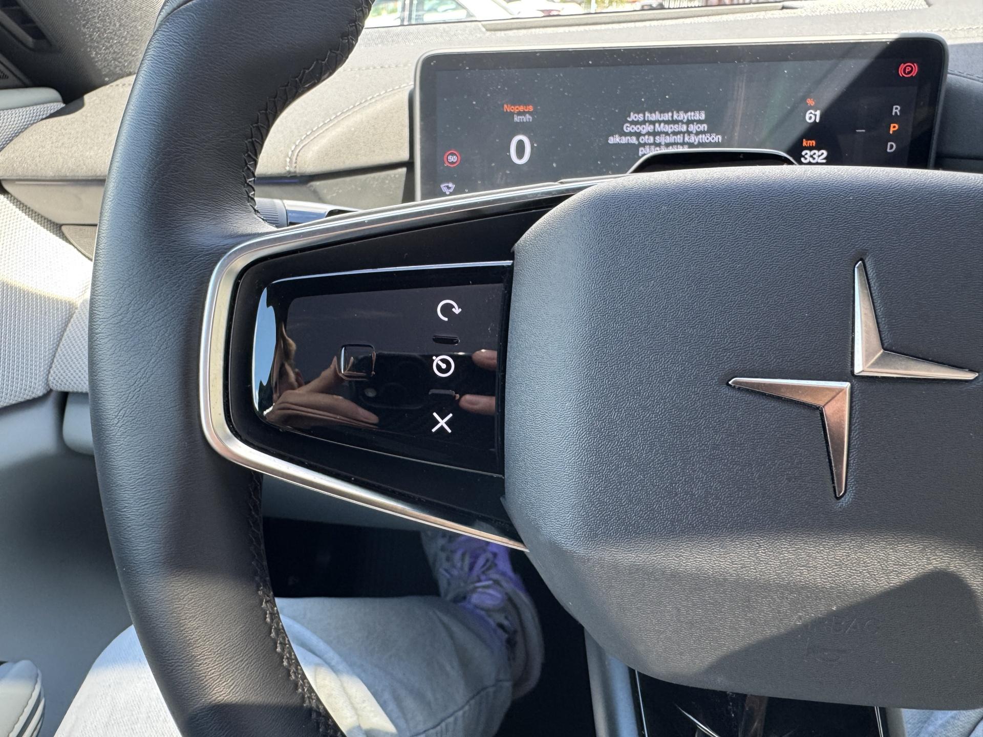 POLESTAR 4 2025