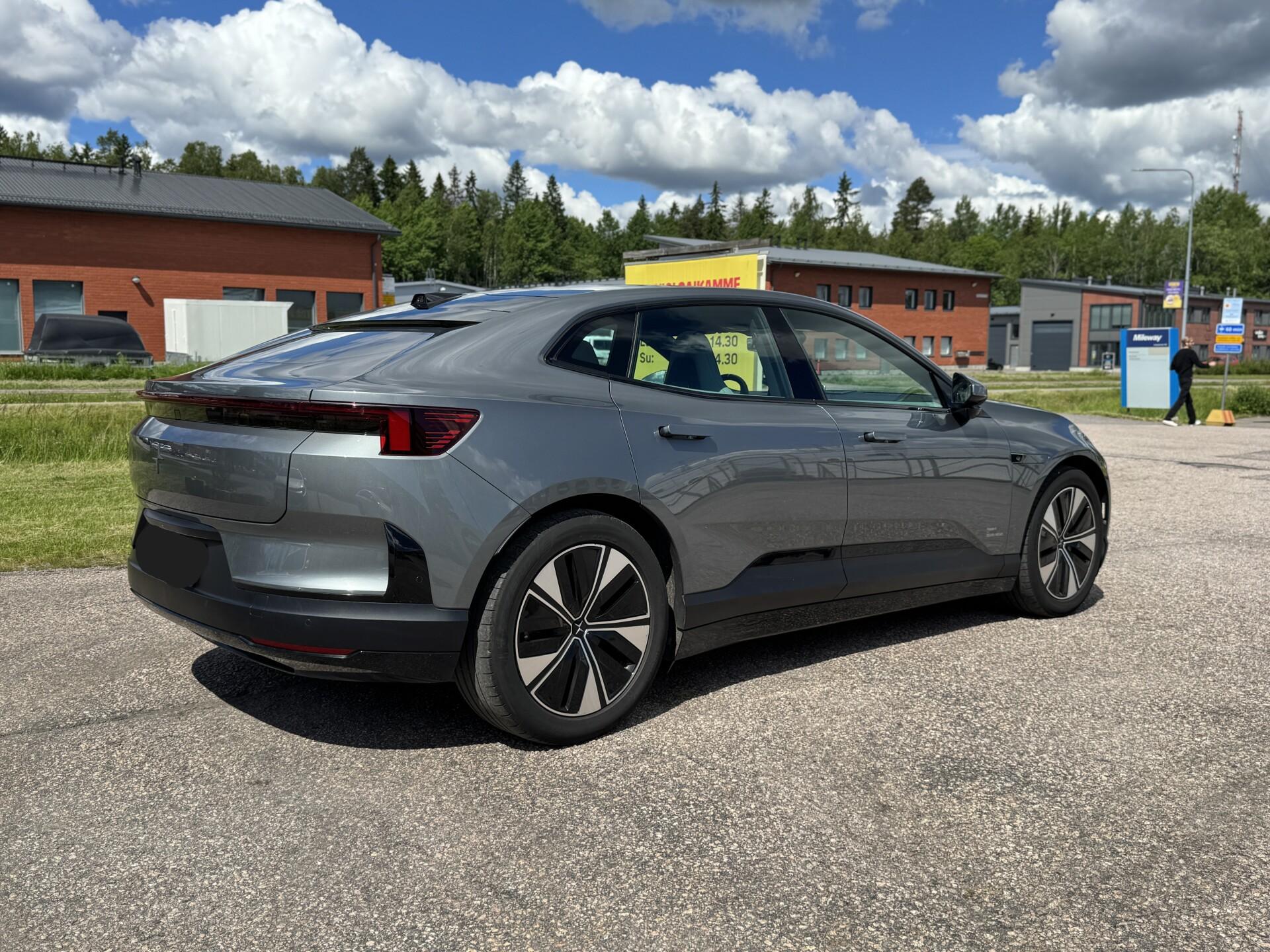 POLESTAR 4 2025