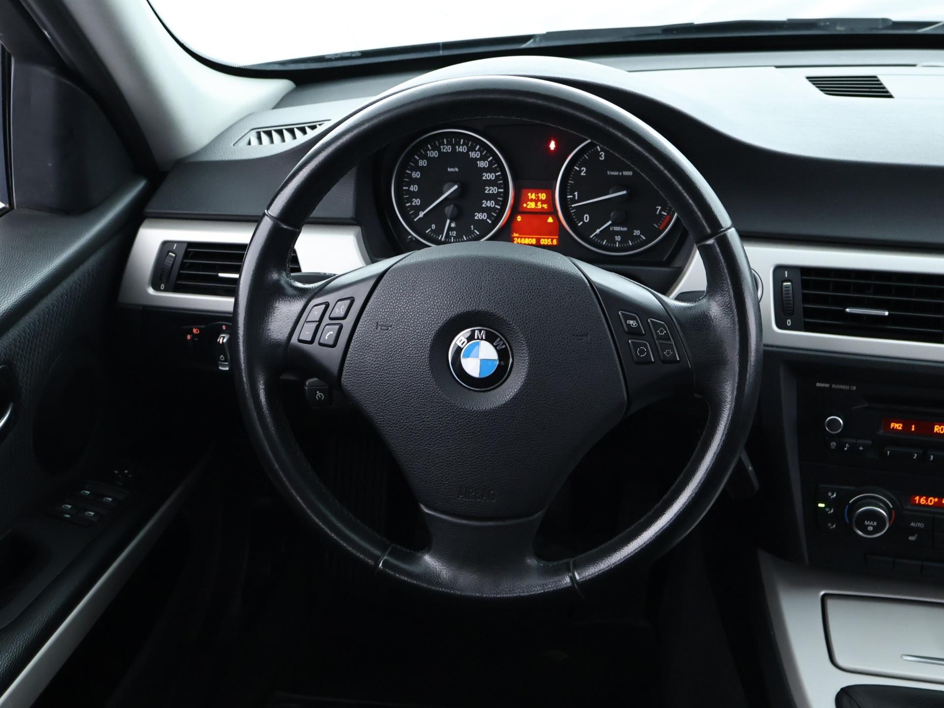 BMW 325 2011