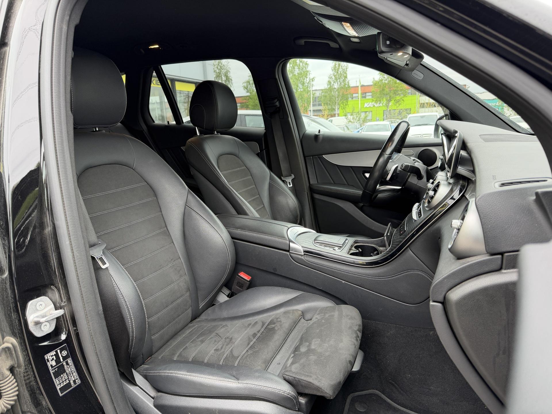 MERCEDES-BENZ GLC 2021