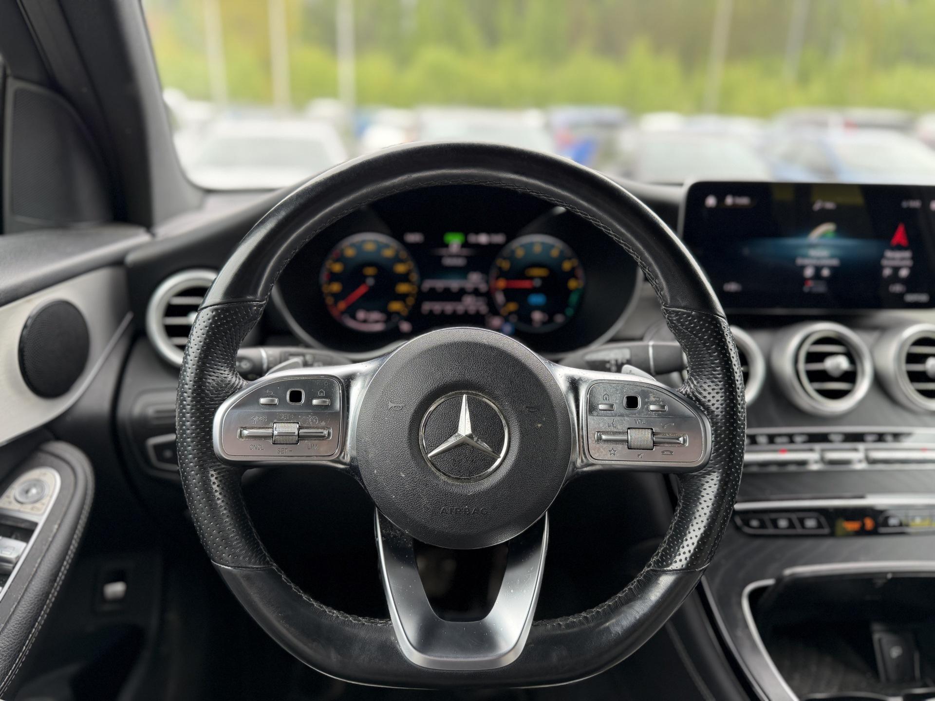 MERCEDES-BENZ GLC 2021
