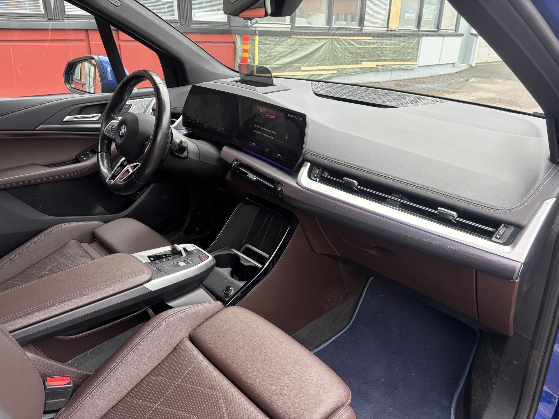 BMW 230 2023