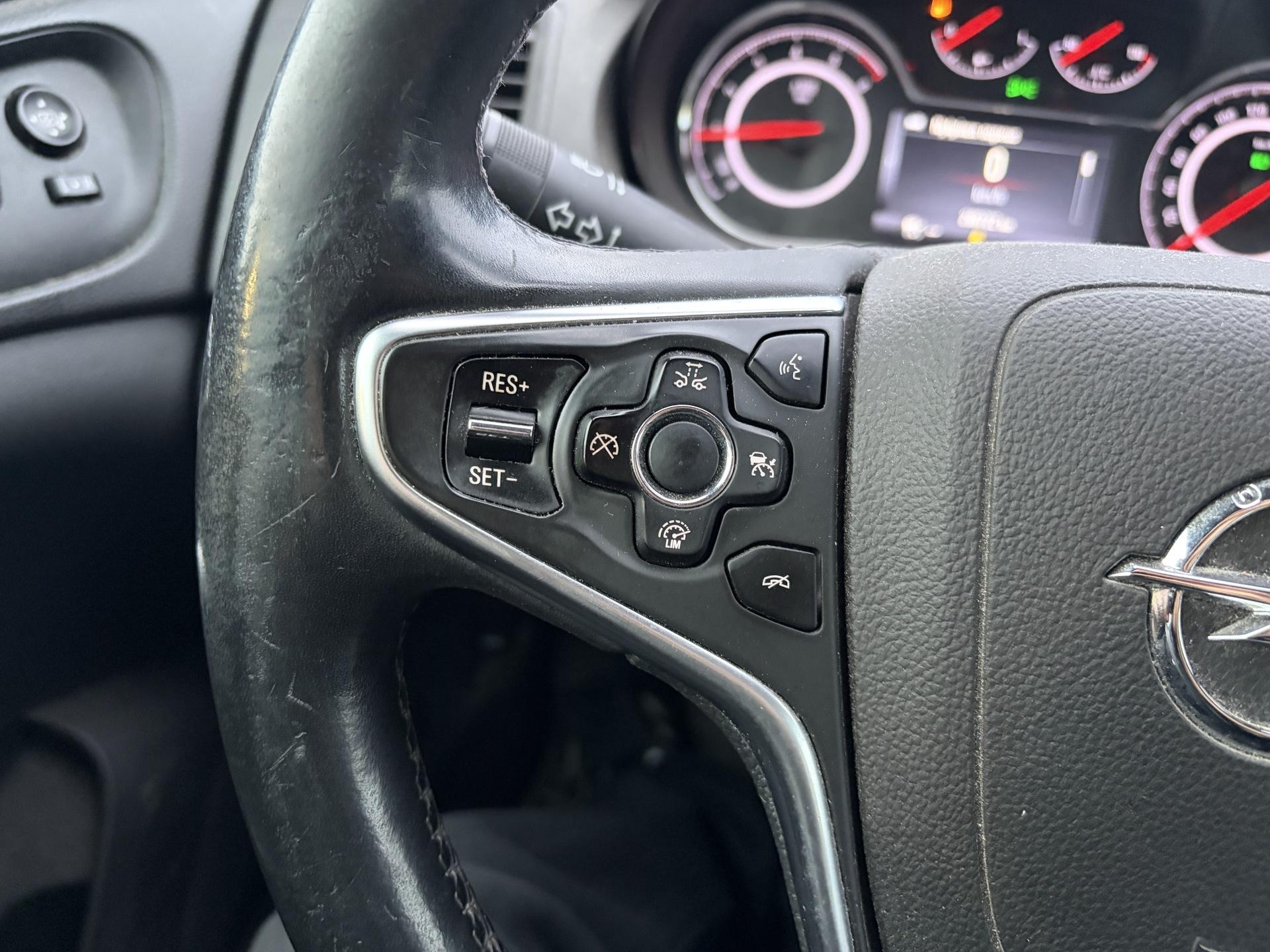 OPEL Insignia 2016