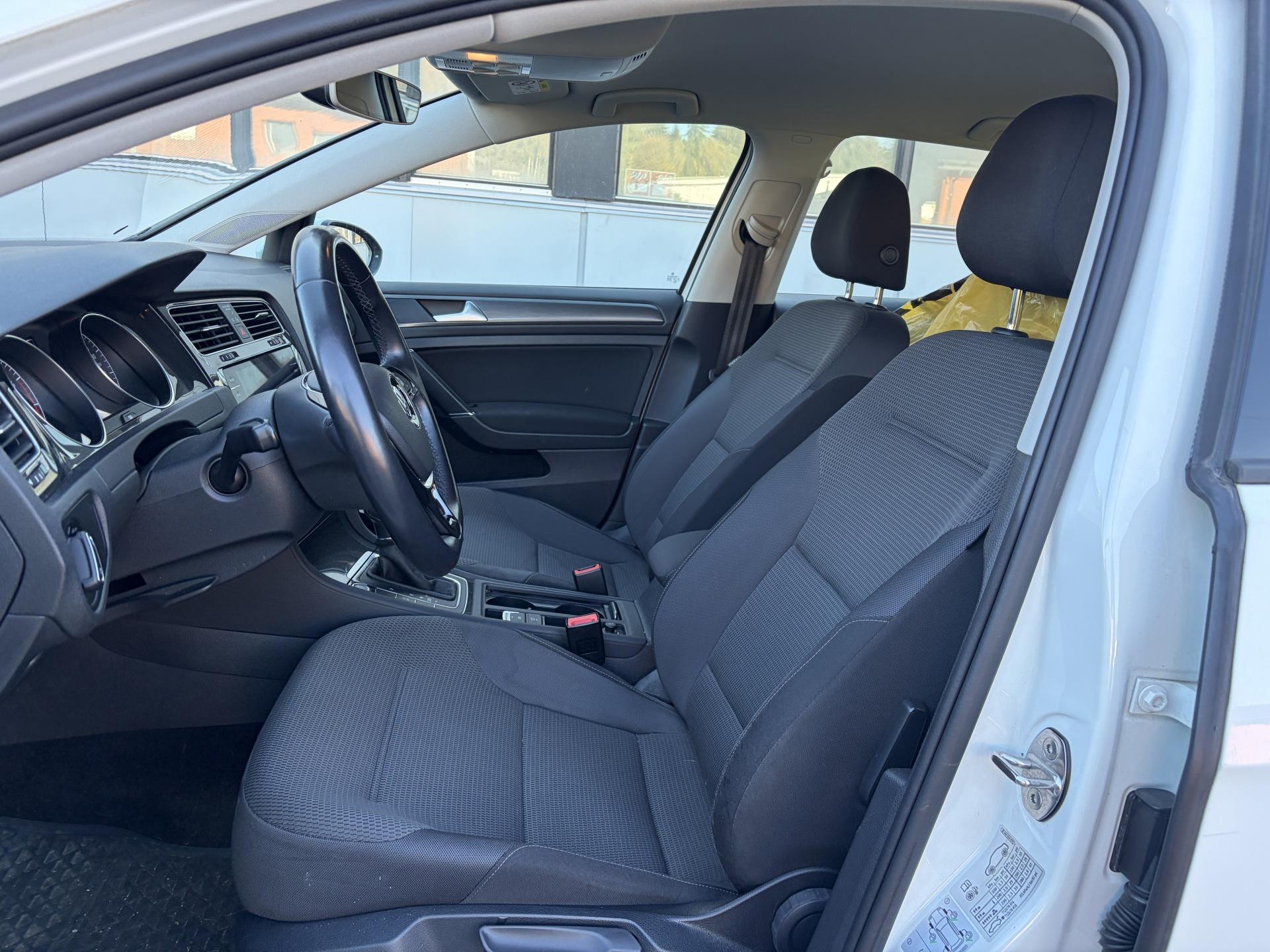 VOLKSWAGEN Golf 2019