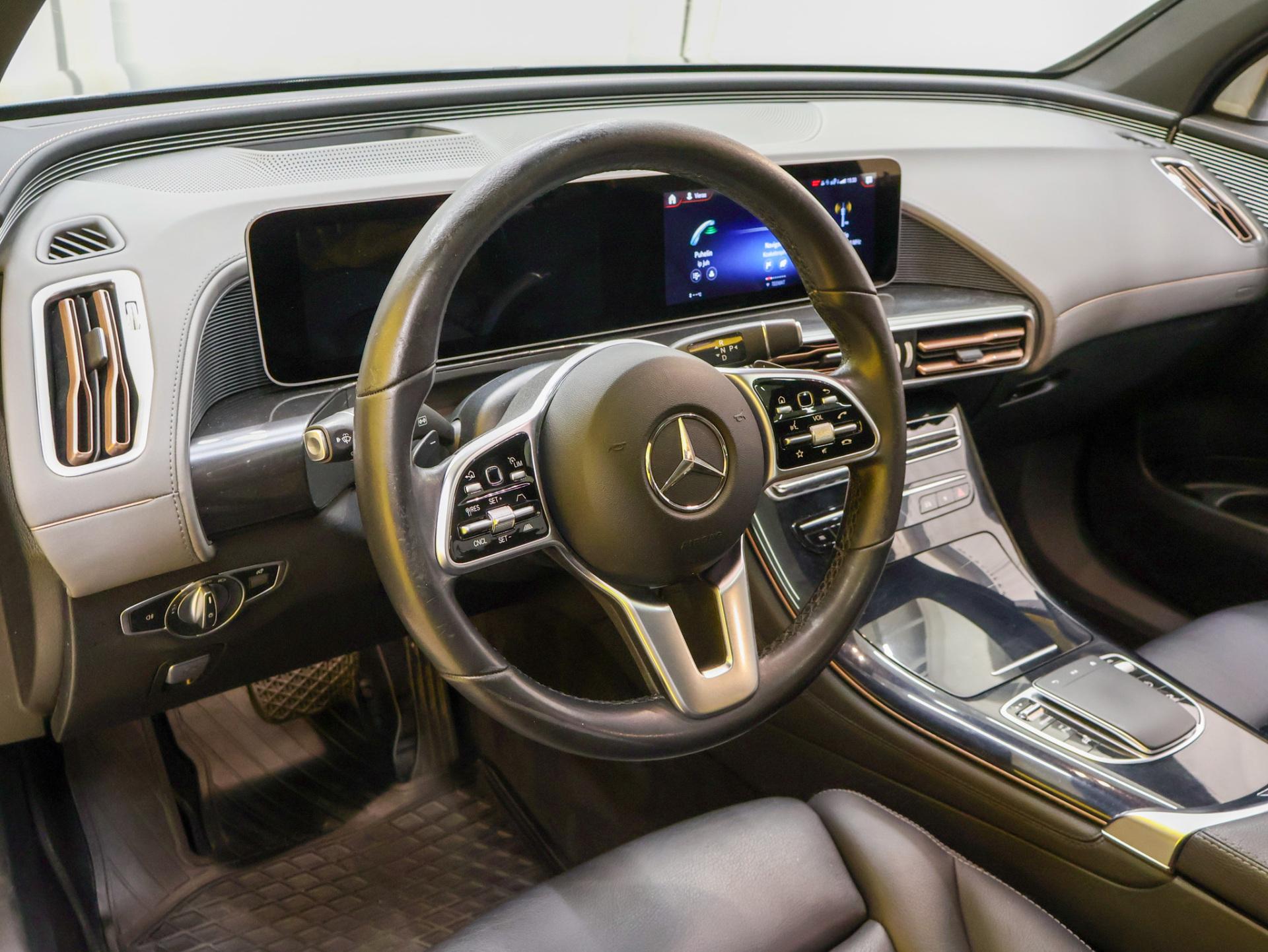 MERCEDES-BENZ EQC 2020