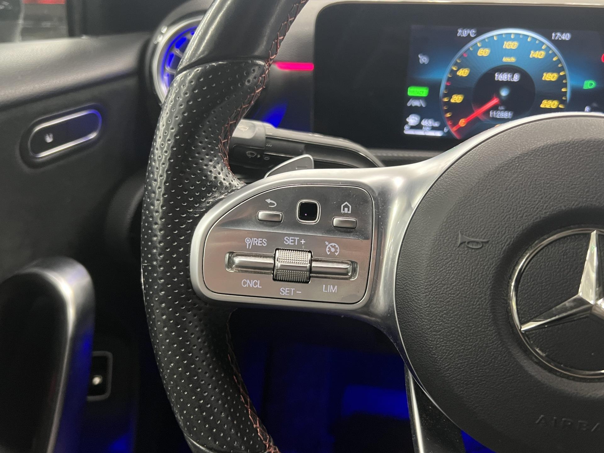 MERCEDES-BENZ A 2020