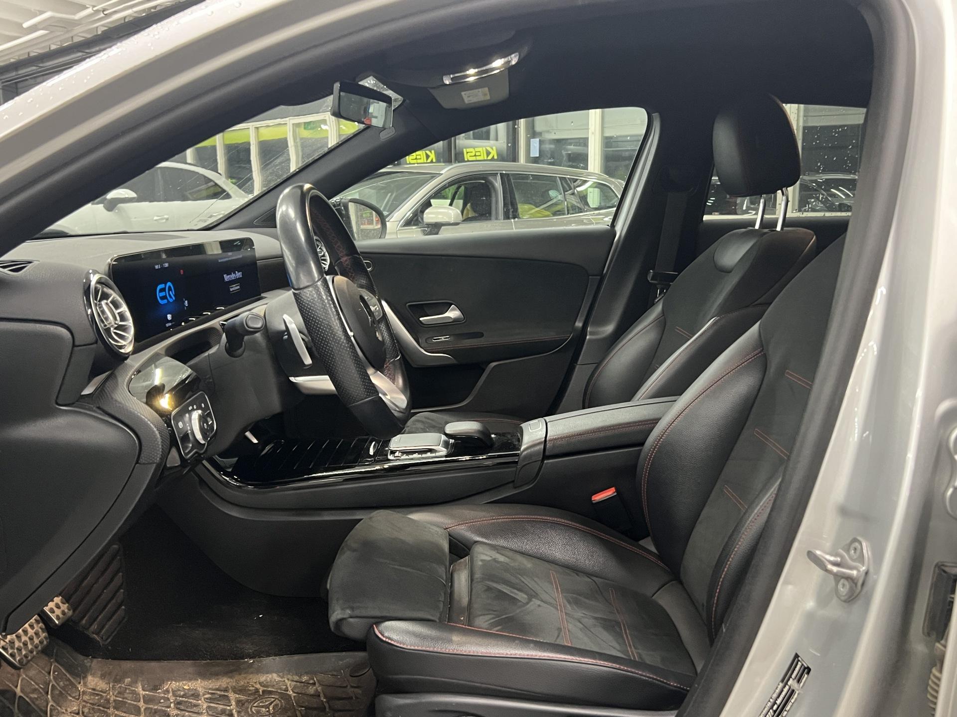 MERCEDES-BENZ A 2020