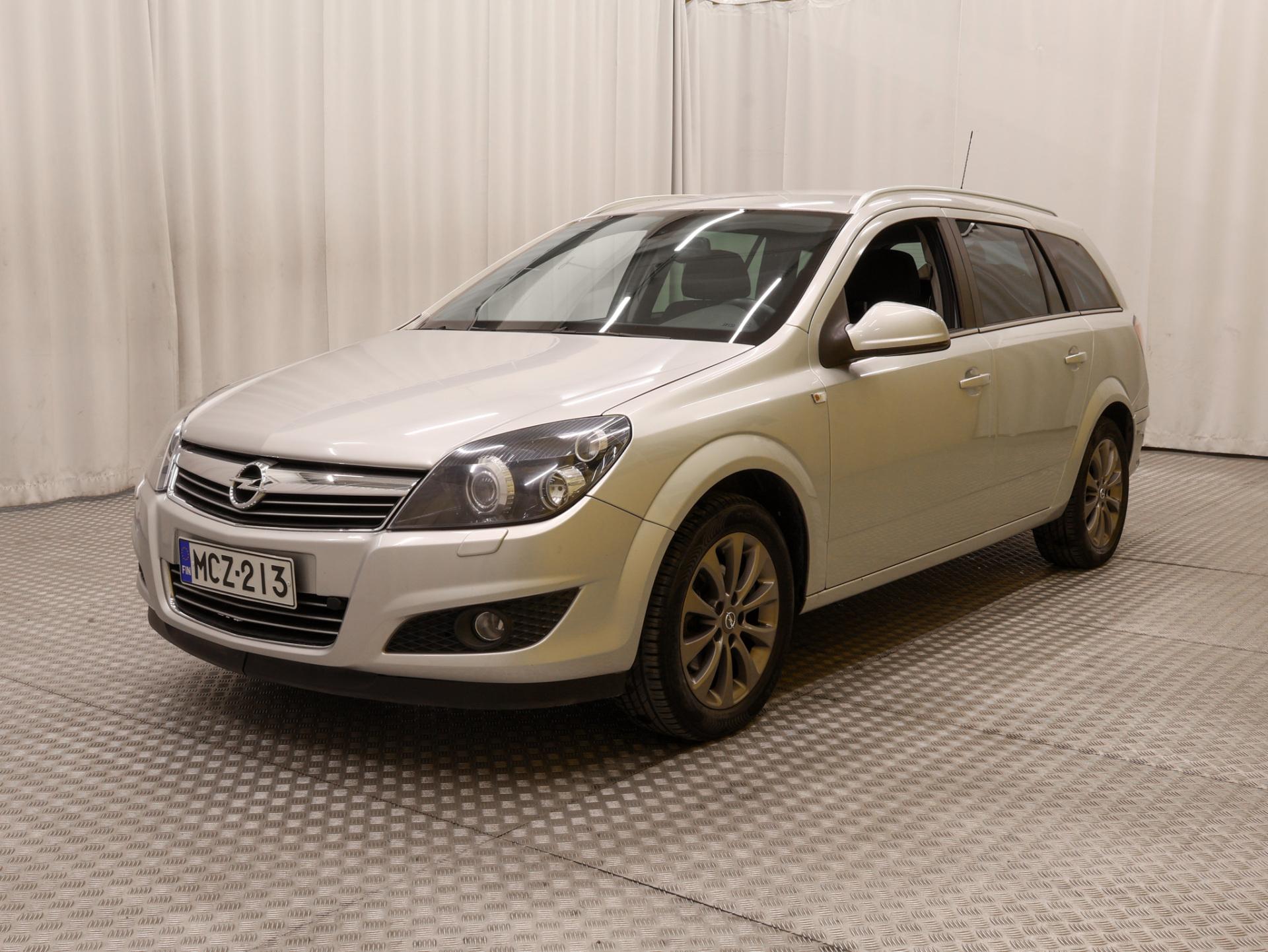 OPEL Astra 2010