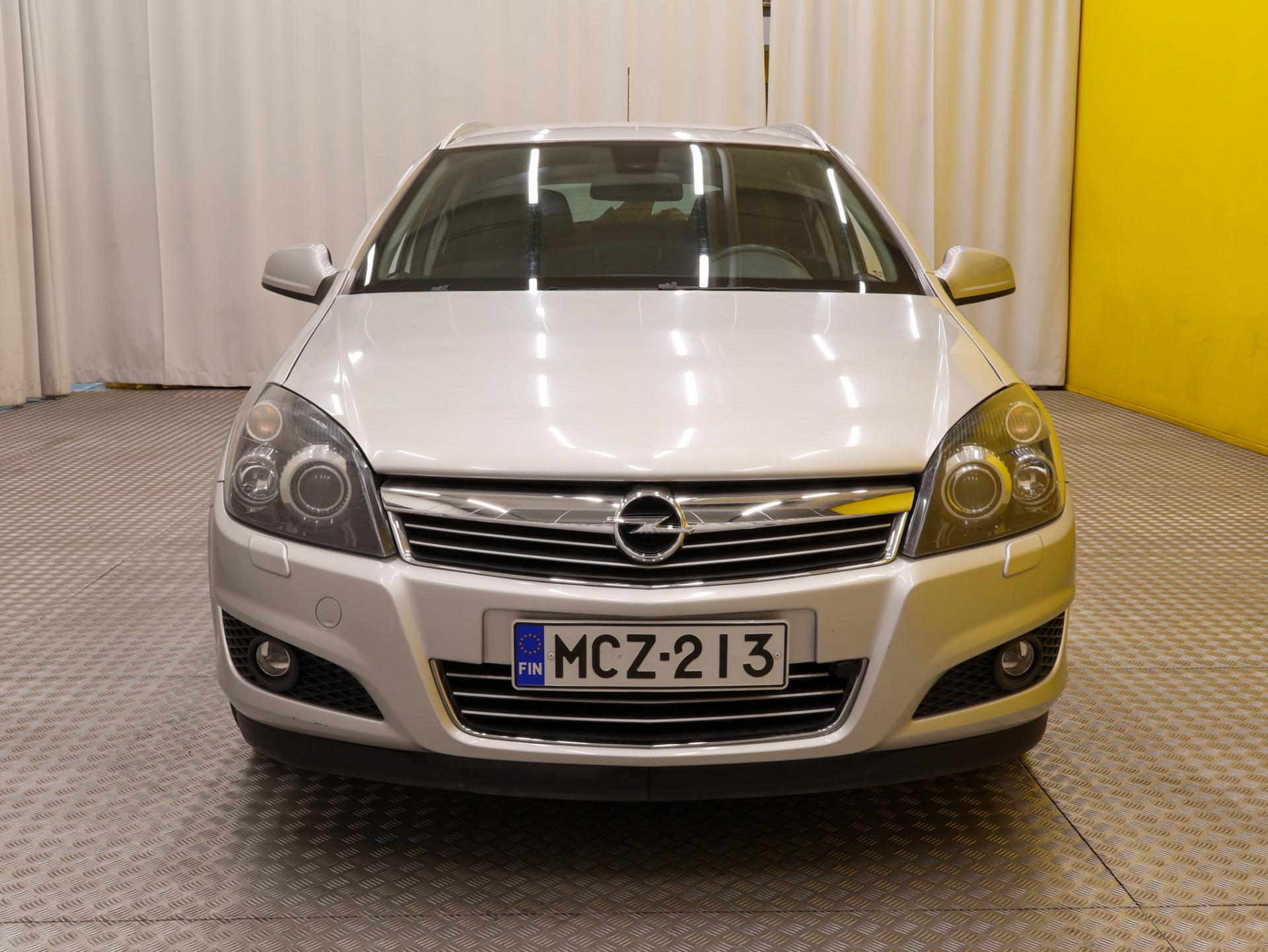 OPEL Astra 2010