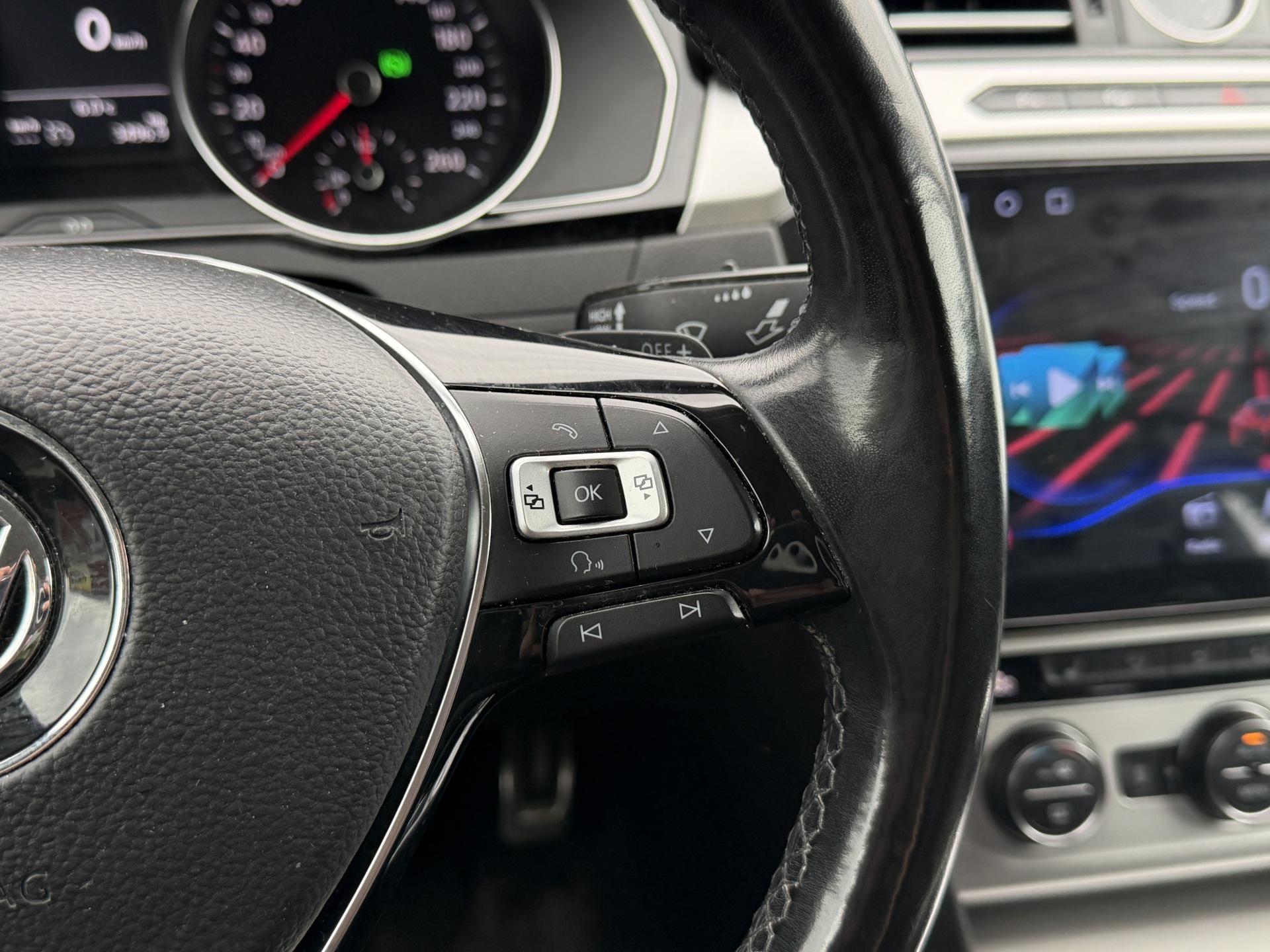 VOLKSWAGEN Passat 2018