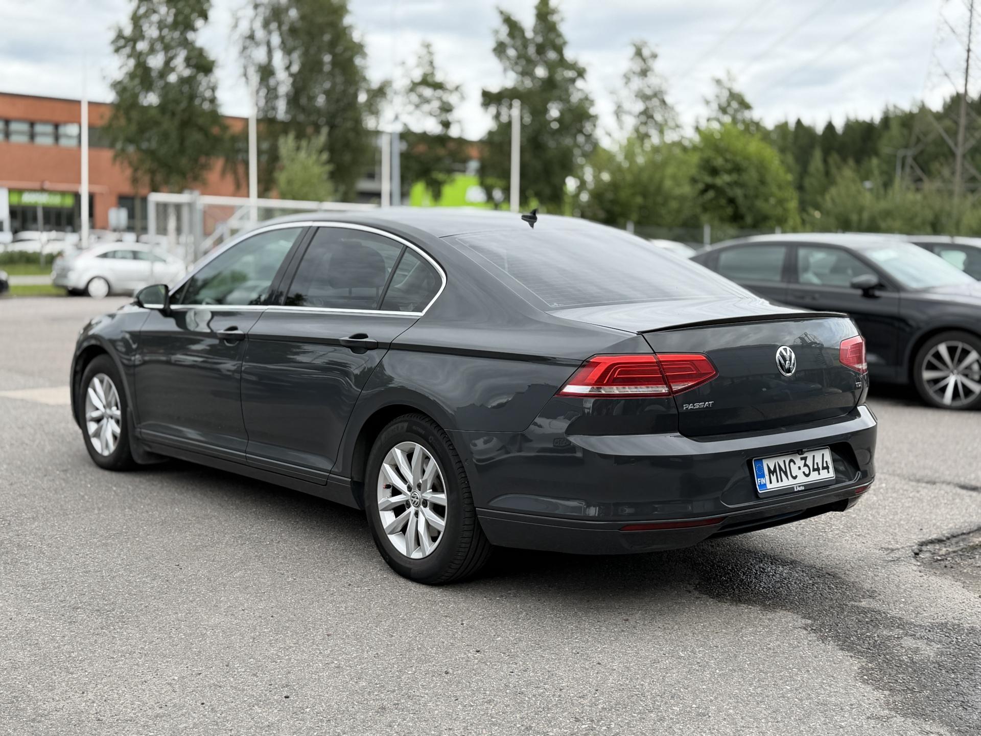 VOLKSWAGEN Passat 2018