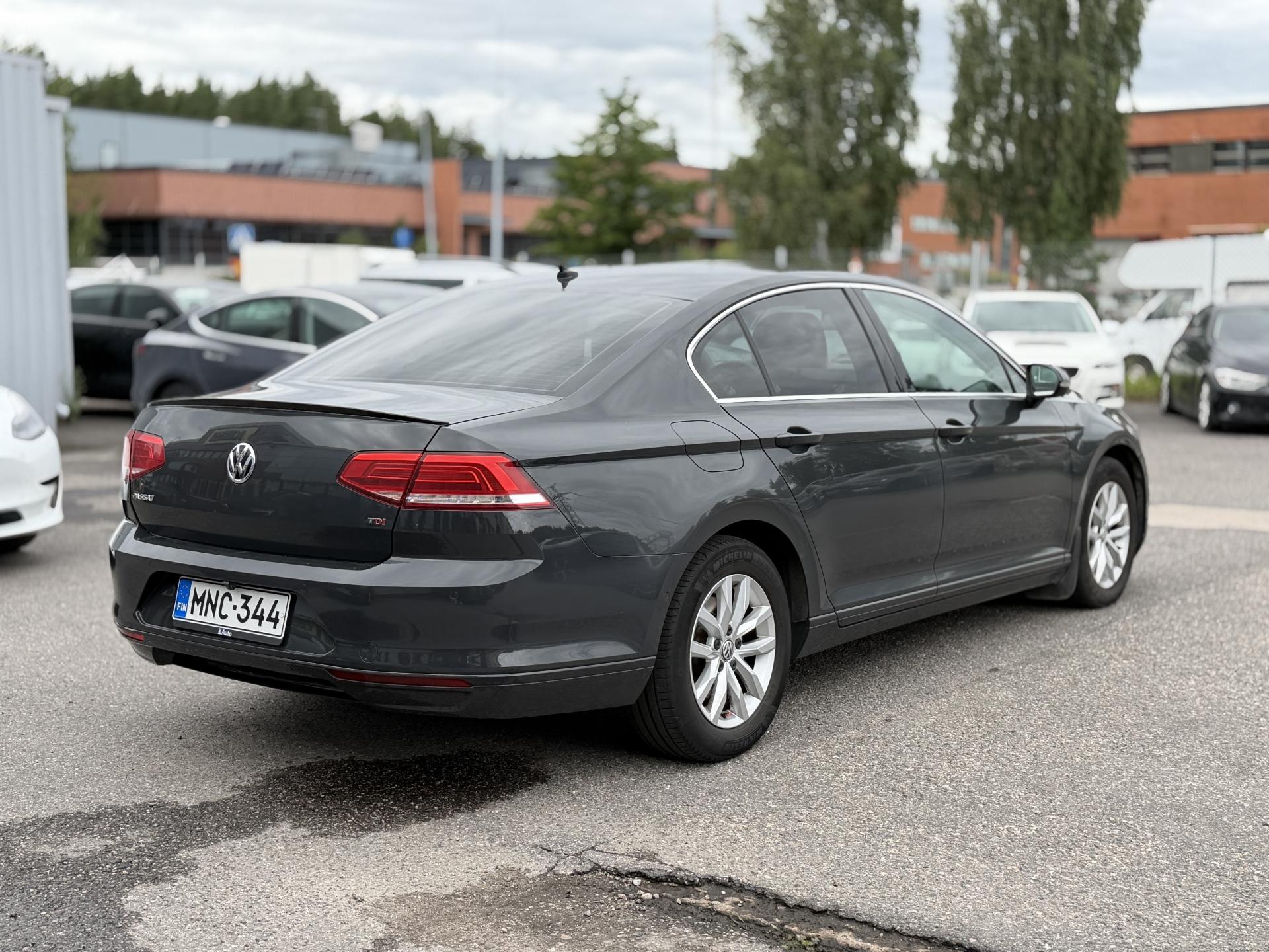 VOLKSWAGEN Passat 2018