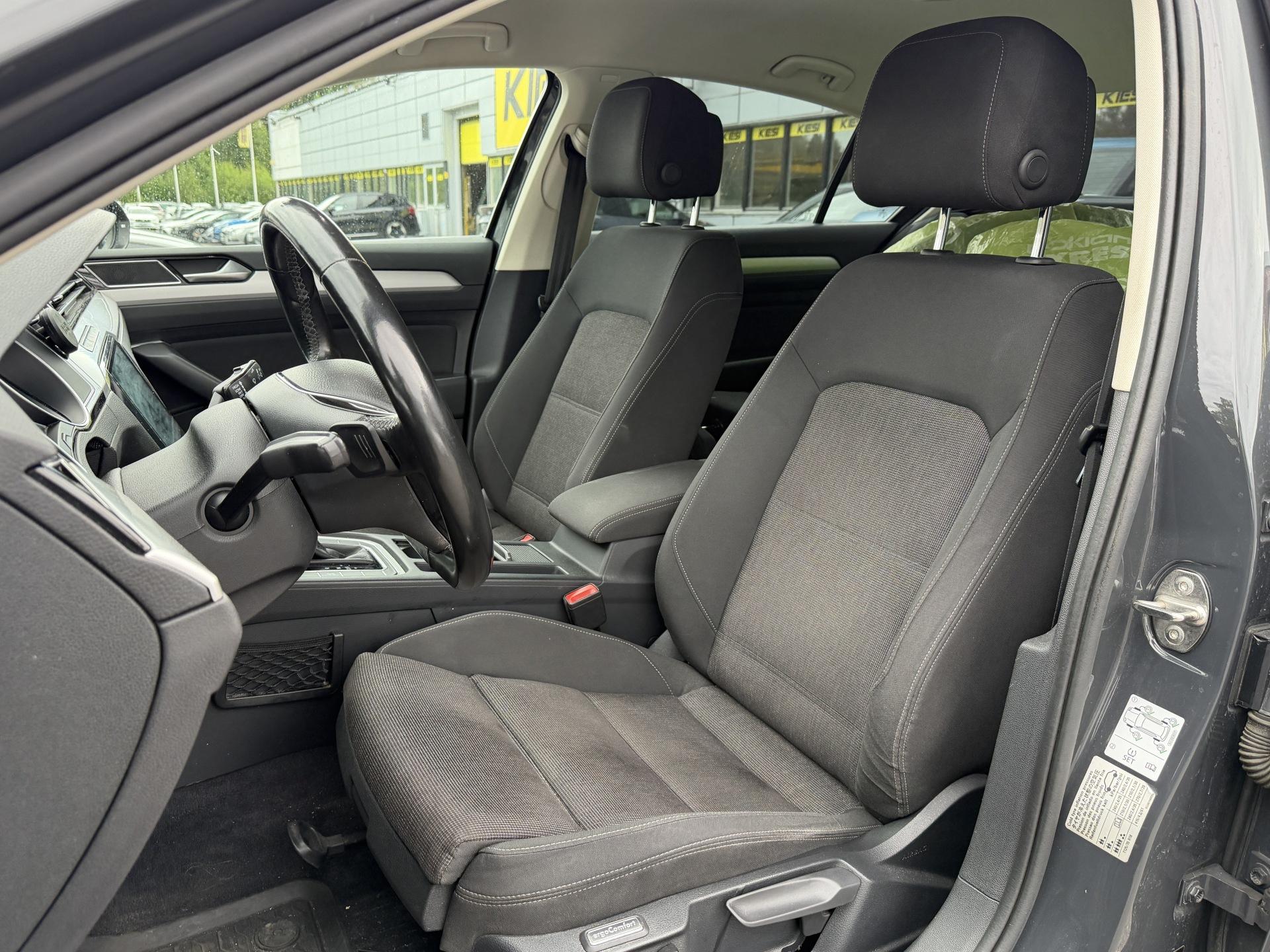 VOLKSWAGEN Passat 2018
