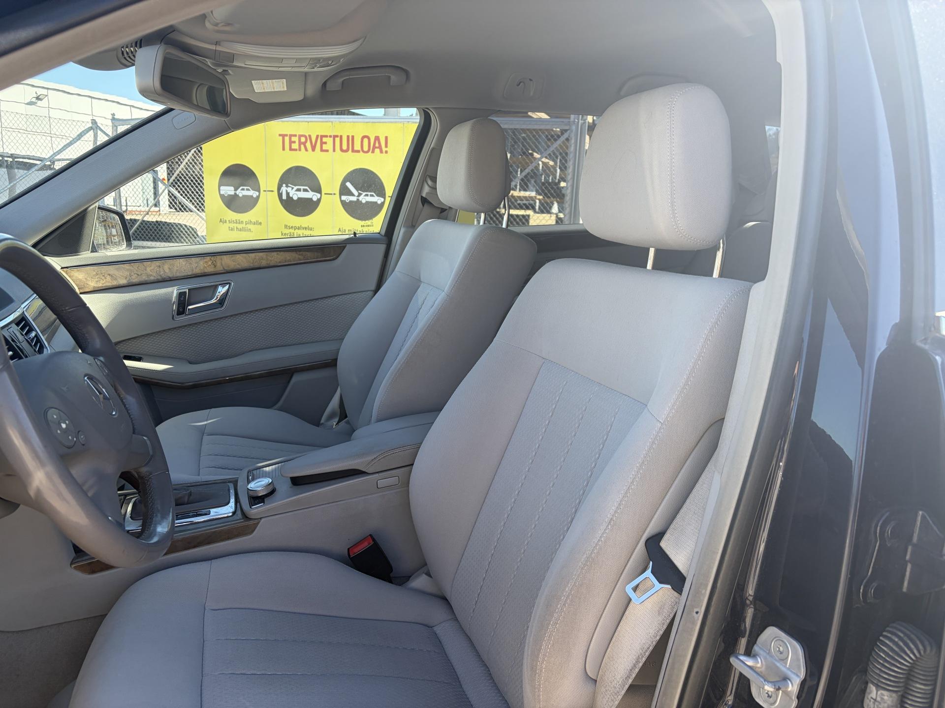 MERCEDES-BENZ E 2010